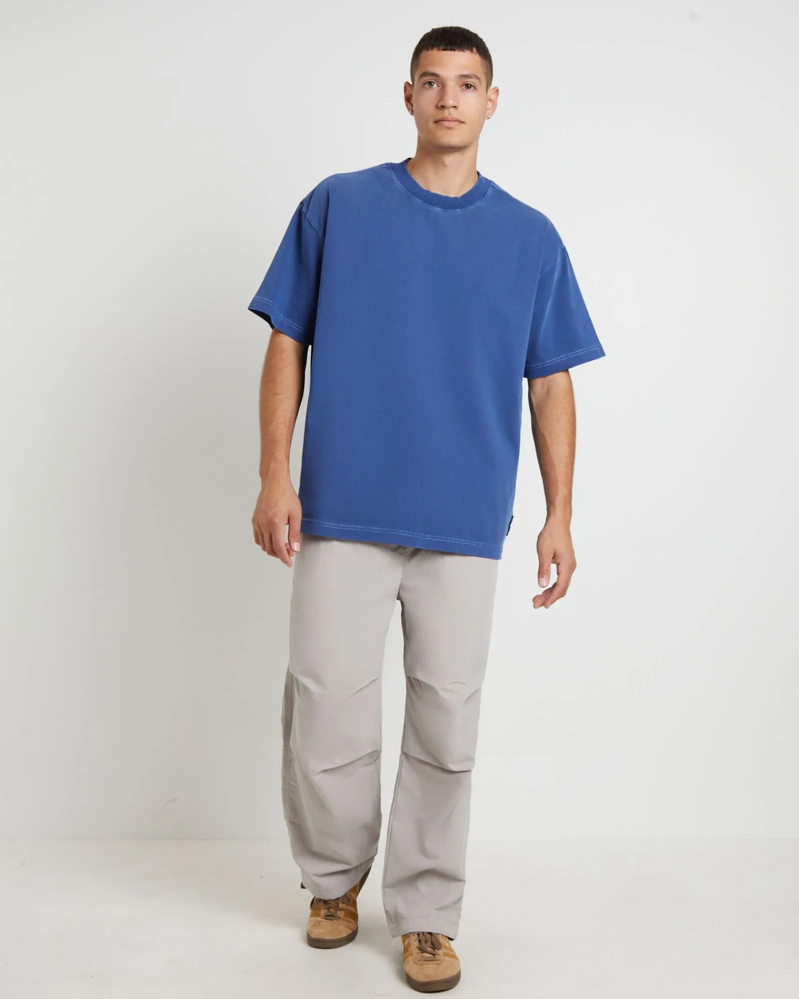killie_contrast_short_sle_2.webp Shop BLACK NOISE WHITE RAIN Killie Contrast Short Sleeve T-Shirt In Navy
