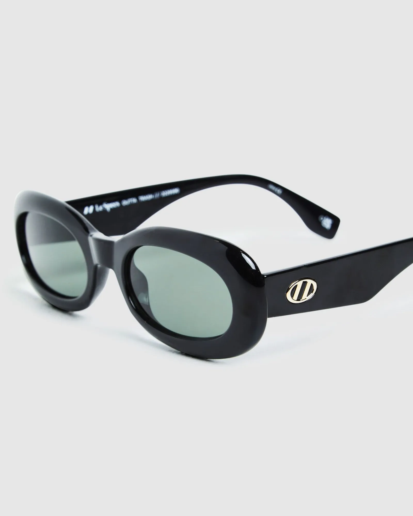 le_sustain_sunglasses_out_3-1.webp Clearance LE SPECS Le Sustain Sunglasses Outta Trash Black/Khaki Mono