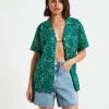 Best Sale CHARLIE HOLIDAY Lola Short Sleeve Relaxed Shirt In Floral Green