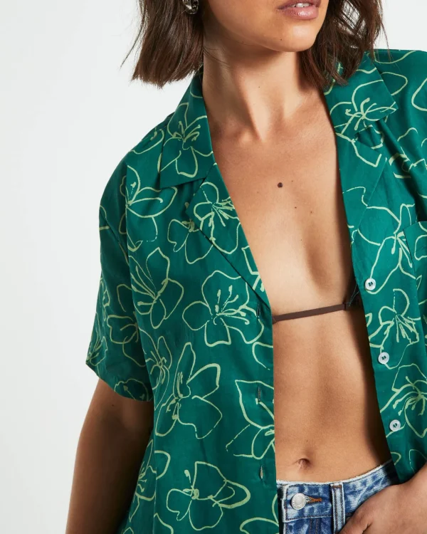 Best Sale CHARLIE HOLIDAY Lola Short Sleeve Relaxed Shirt In Floral Green