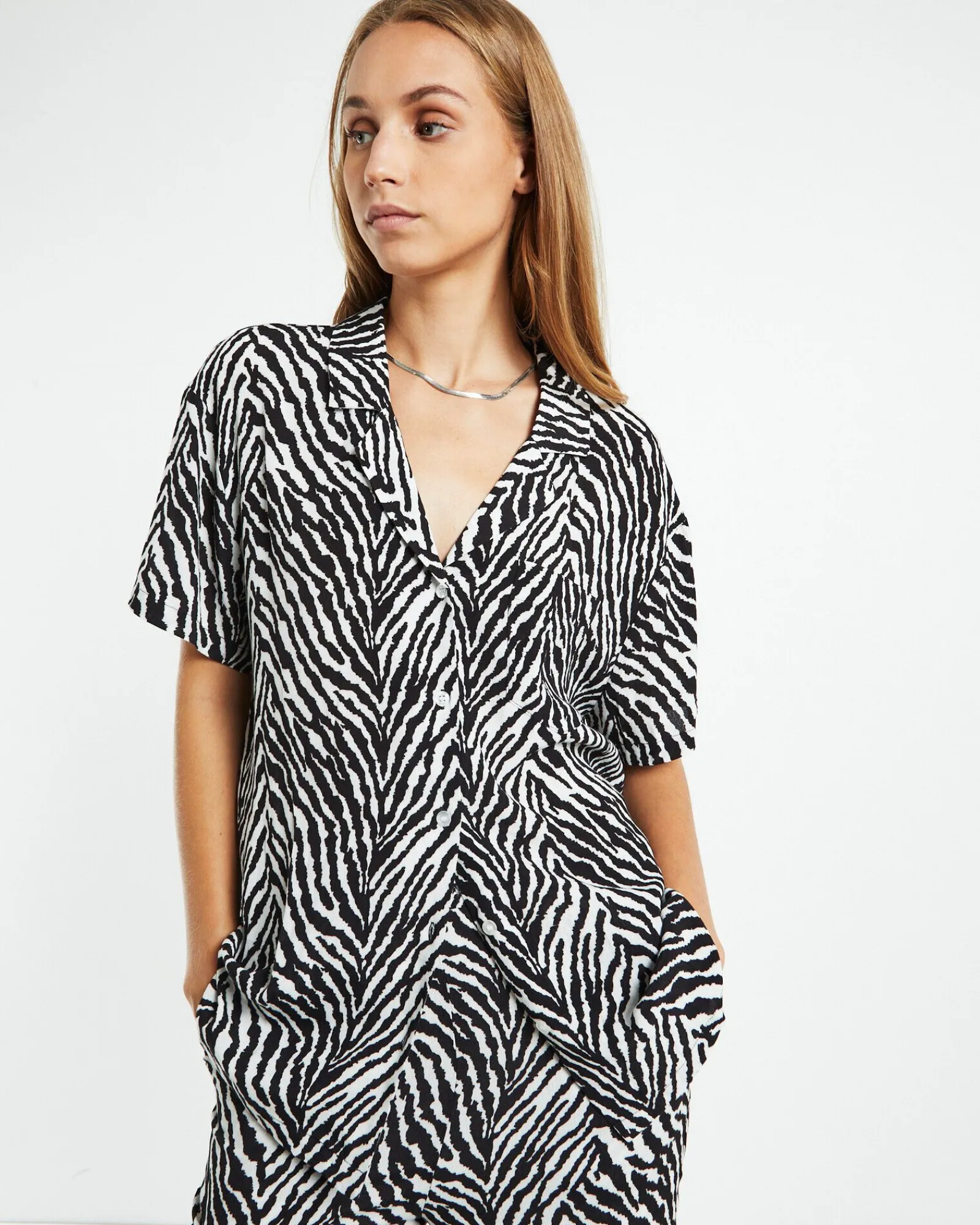 lola_short_sleeve_zebra_b_4.webp Clearance CHARLIE HOLIDAY Lola Short Sleeve Zebra Black