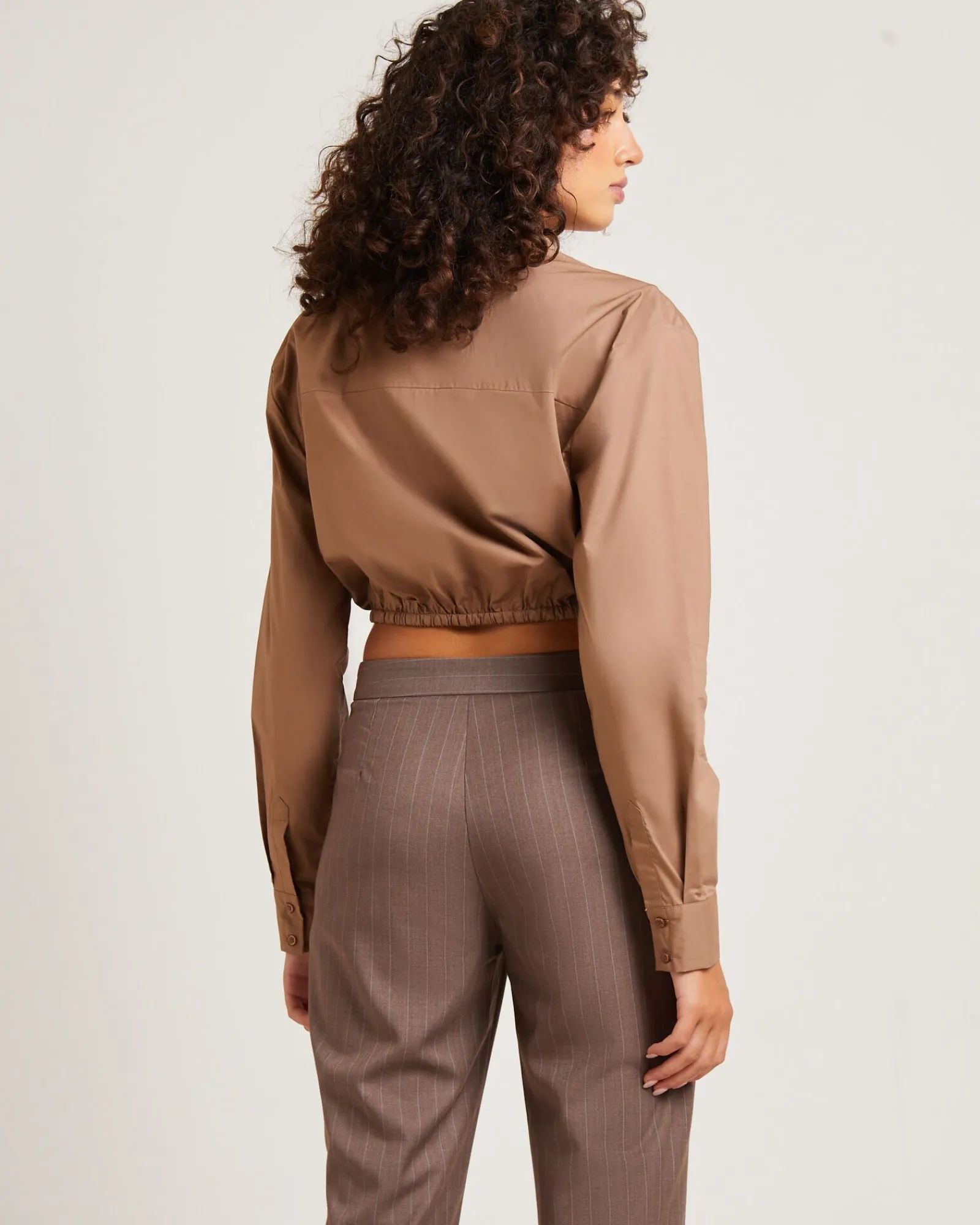 lucy_drawstring_poplin_lo_1.webp Discount ALICE IN THE EVE Lucy Drawstring Poplin Long Sleeve Shirt In Chocolate