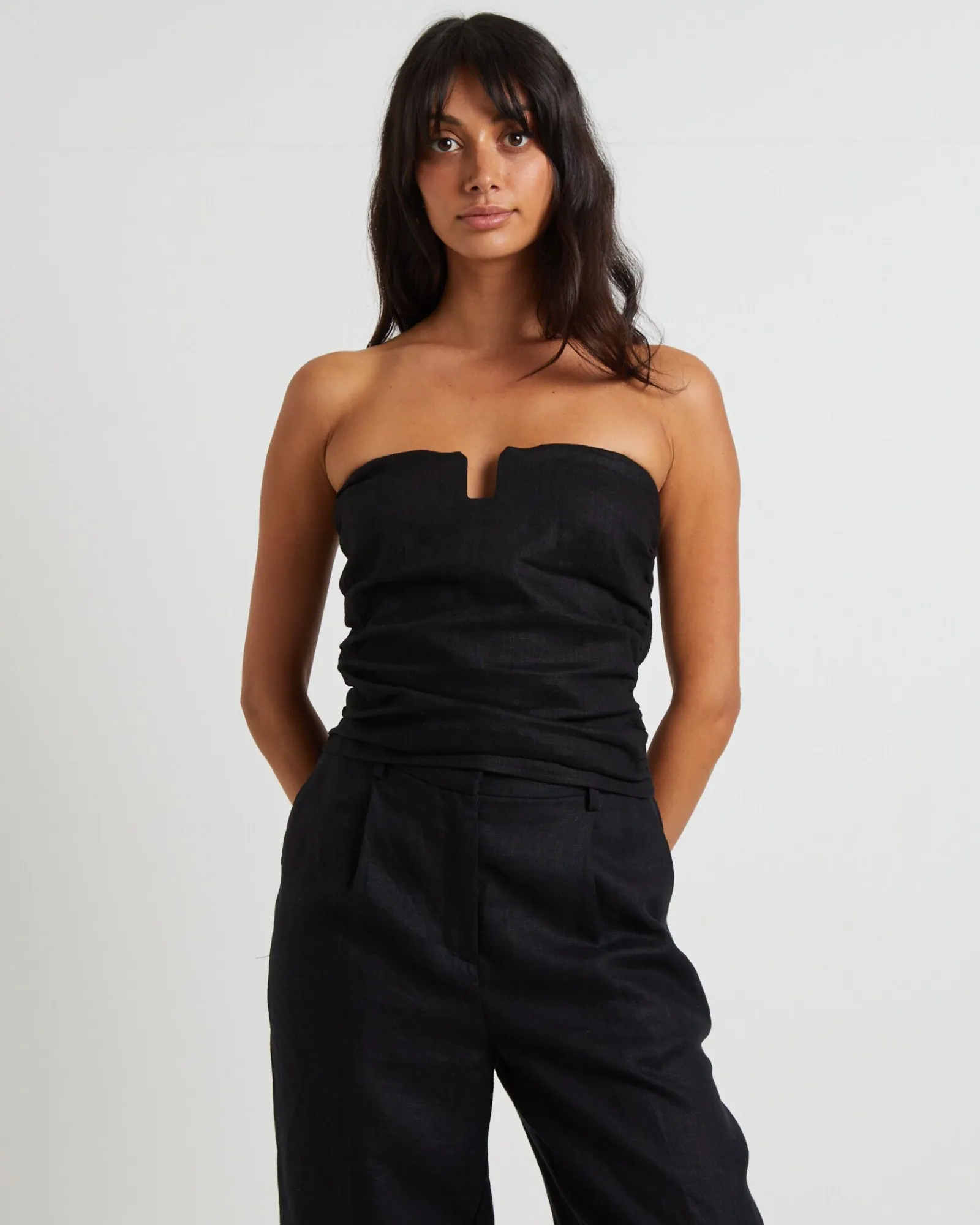 lui_cut_out_linen_bandeau_0-1.webp New SUBTITLED Lui Cut Out Linen Bandeau Top In Black