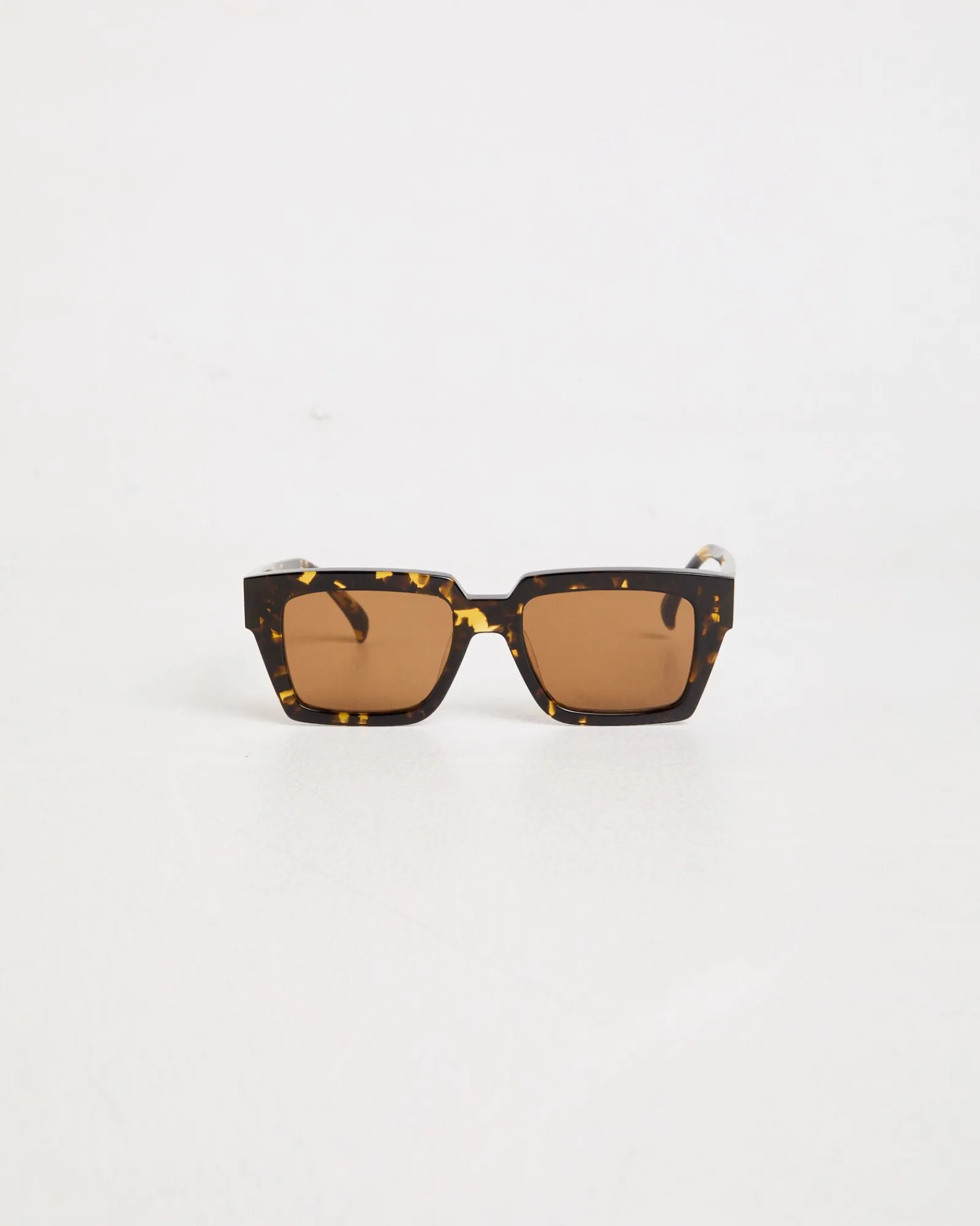 lukie_large_sunglasses_in_4.webp Outlet AM EYEWEAR Lukie Large Sunglasses In Seventies Tort