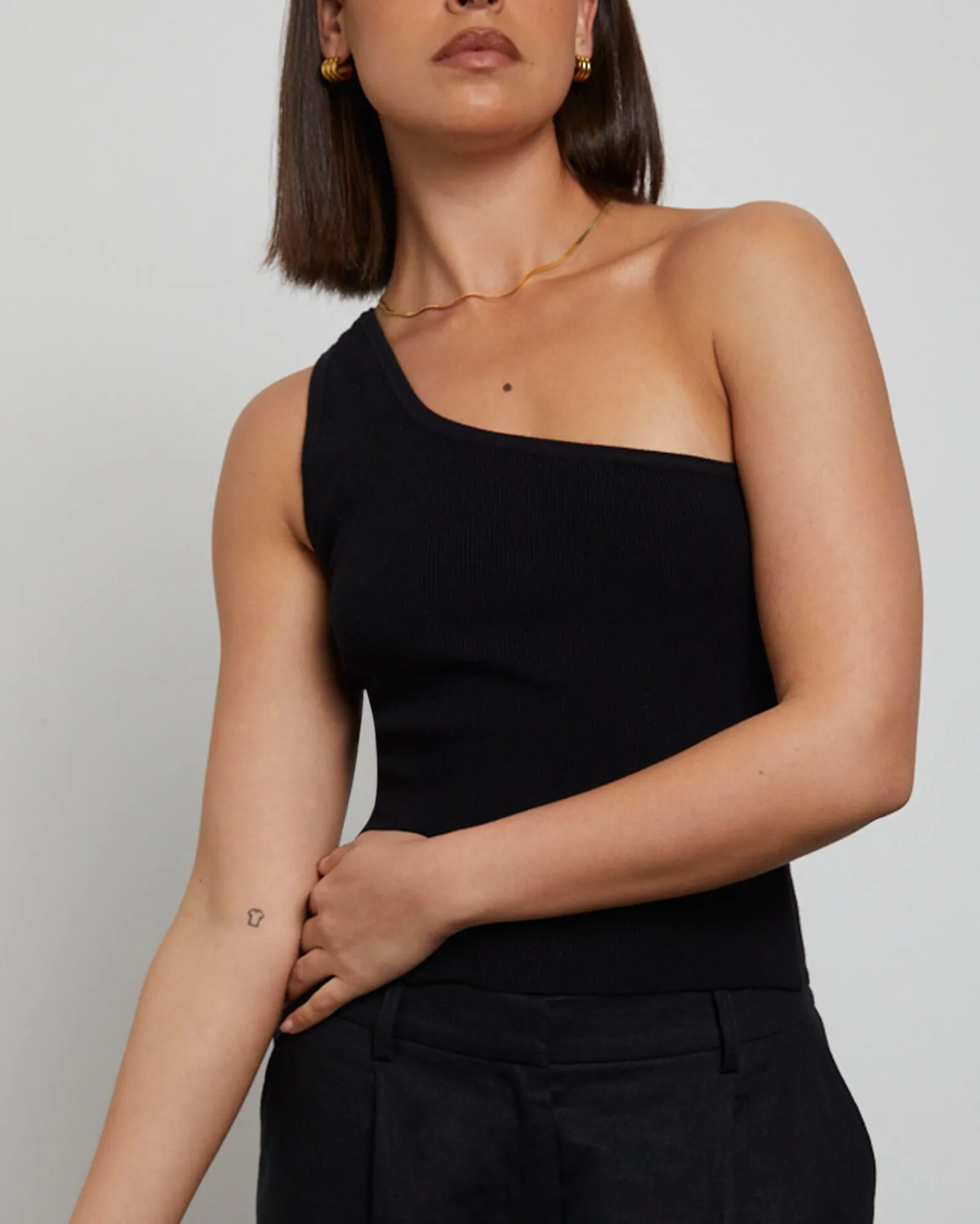 luxe_knitted_one_shoulder_5-1.webp Fashion GENERAL PANTS CO. BASICS Luxe Knitted One Shoulder Top In Black