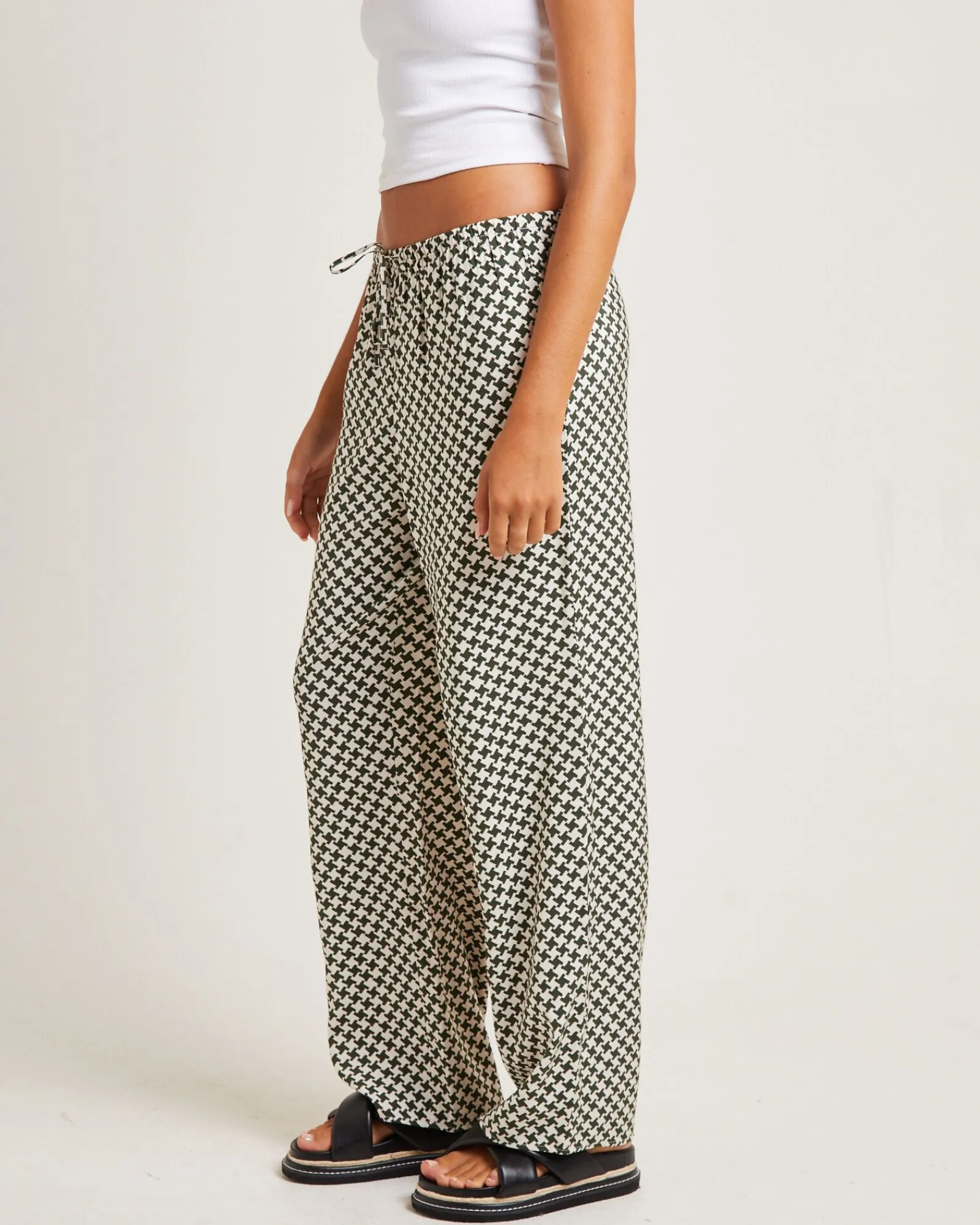 minnie_crepe_pants_olive_2.webp Outlet SUBTITLED Minnie Crepe Pants Olive