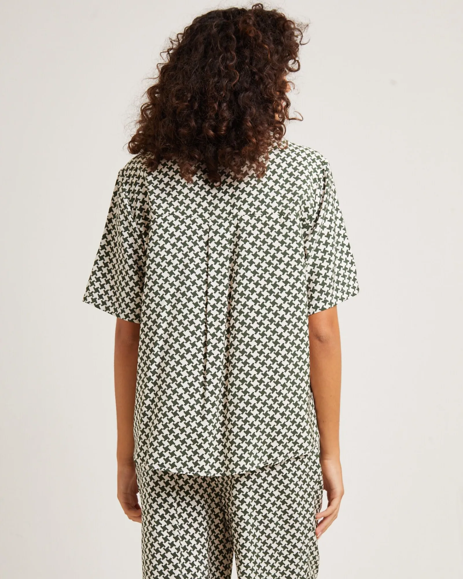 minnie_crepe_shirt_olive_1.webp Clearance SUBTITLED Minnie Crepe Shirt Olive