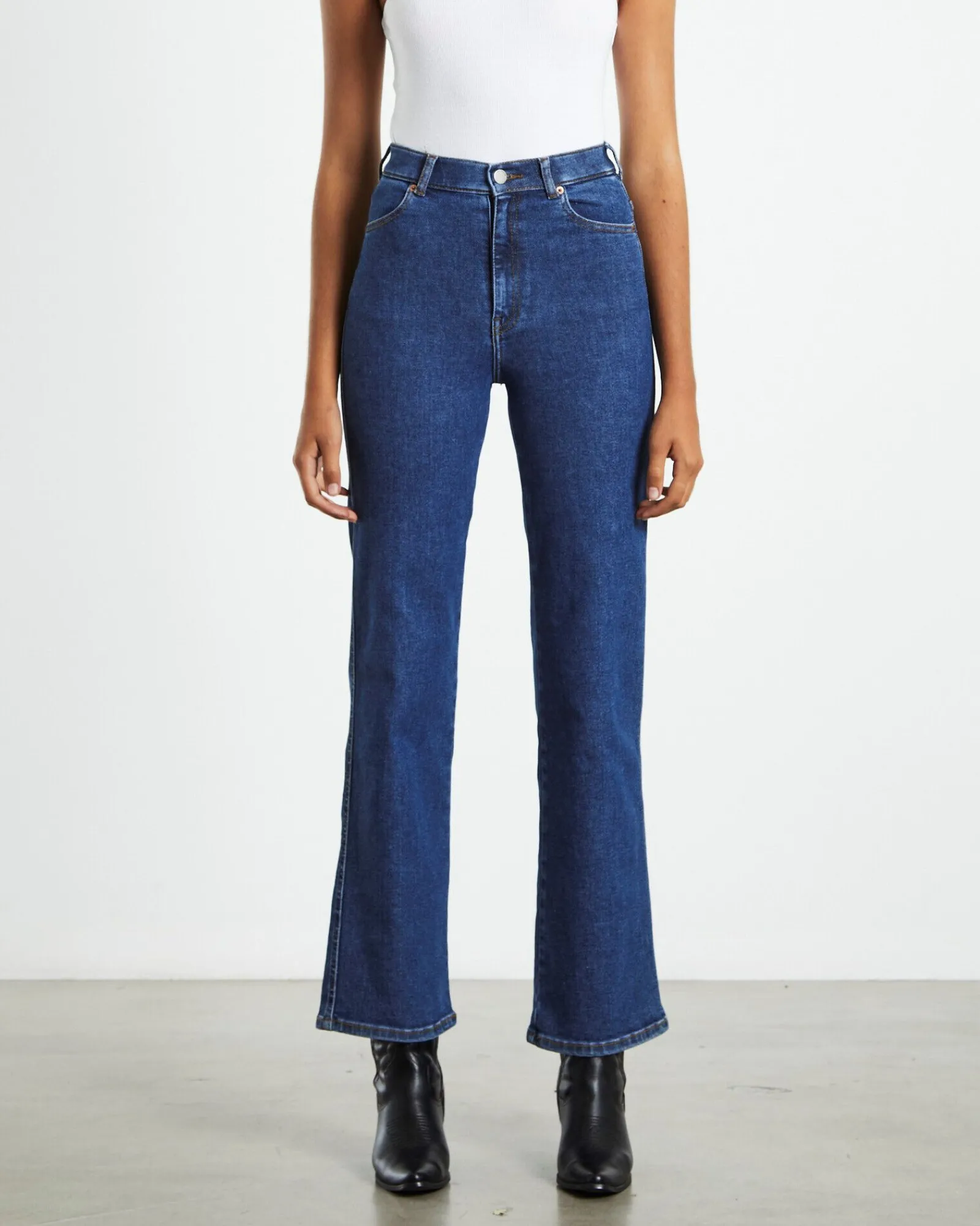 moxy_straight_jeans_cape__0.webp Cheap DR DENIM Moxy Straight Jeans Cape Dark Plain