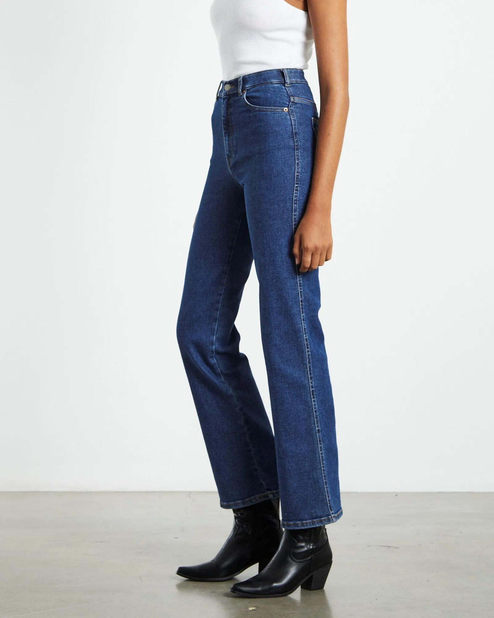 moxy_straight_jeans_cape__2.webp Cheap DR DENIM Moxy Straight Jeans Cape Dark Plain