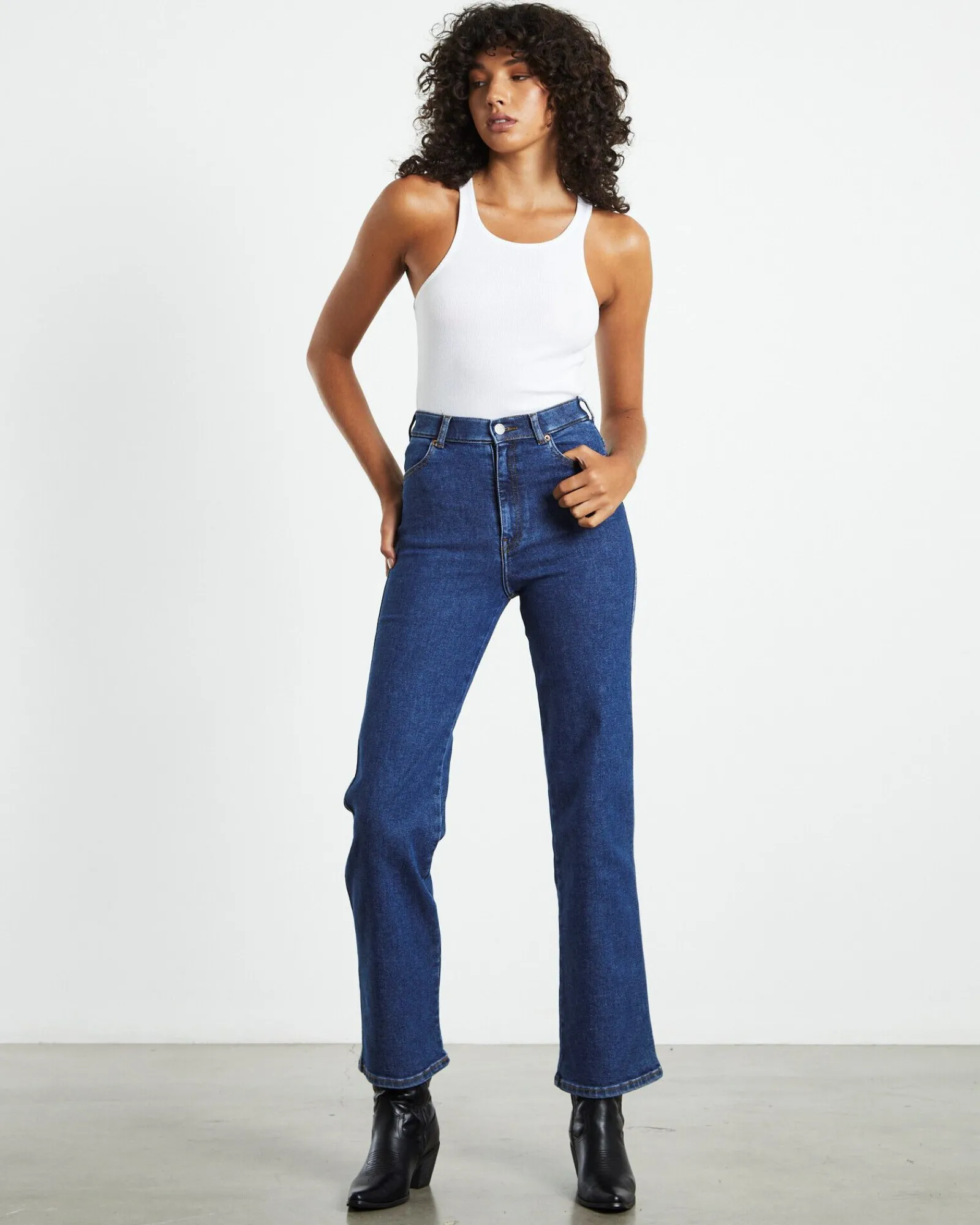 moxy_straight_jeans_cape__3.webp Cheap DR DENIM Moxy Straight Jeans Cape Dark Plain