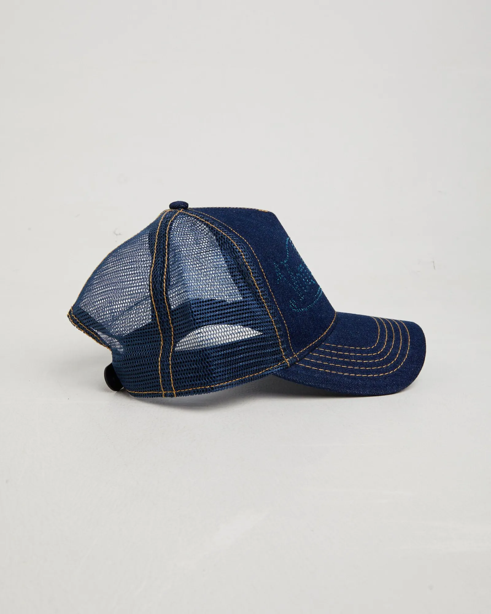 navy_stone_denim_trucker__2.webp Outlet VON DUTCH Navy Stone Denim Trucker Cap