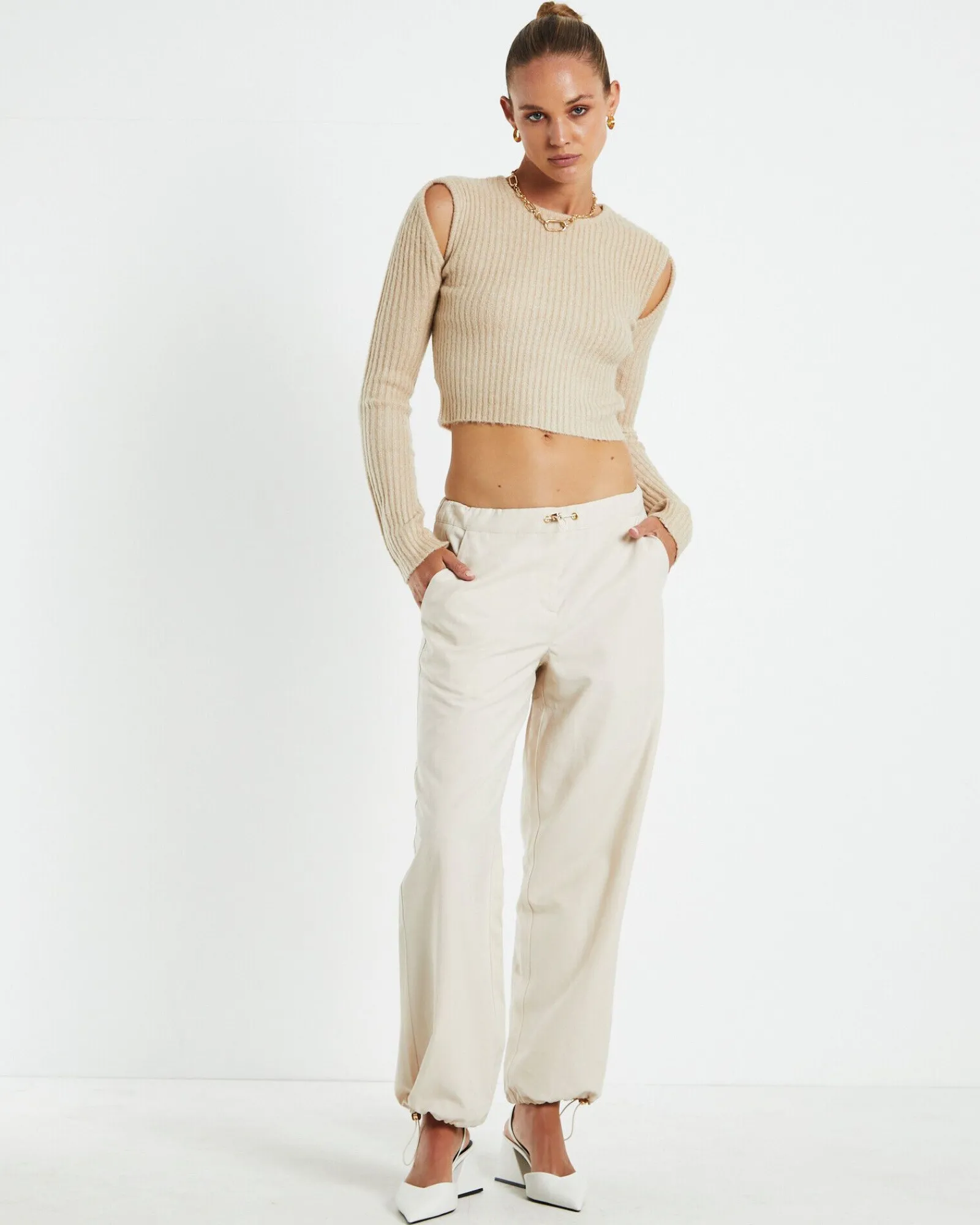 nikita_clean_parachute_pa_2.webp Outlet ALICE IN THE EVE Nikita Clean Parachute Pants Cream