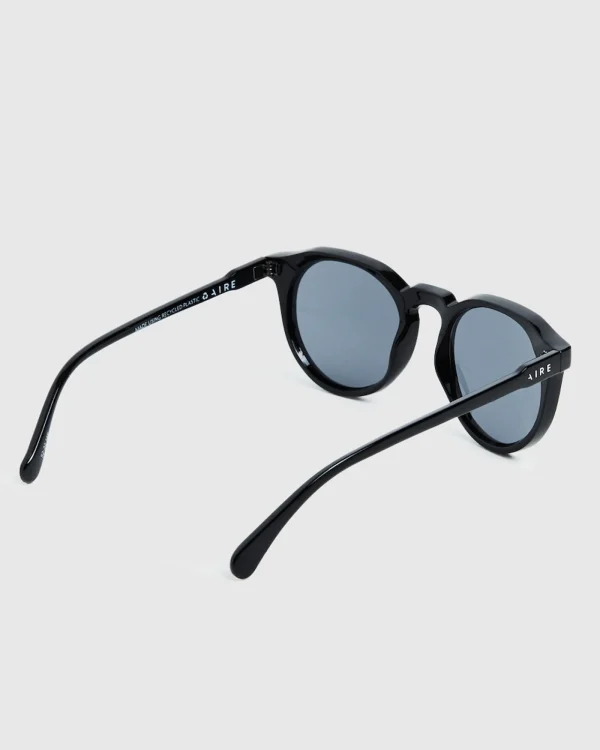 Store AIRE Nucleus V2 Polarised Sunglasses Black Smoke Mono