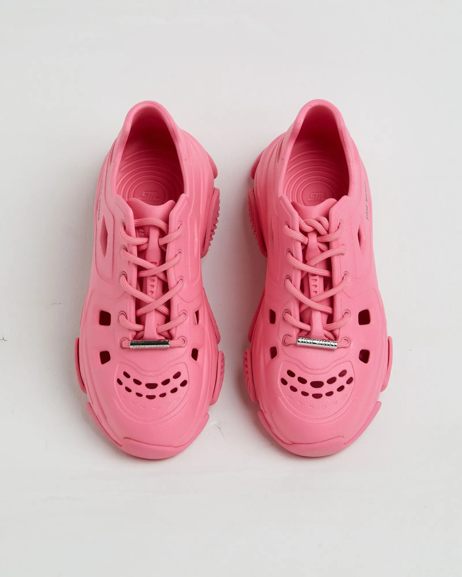 possessive_sneakers_in_ho_3.webp New STEVE MADDEN Possessive Sneakers In Hot Pink