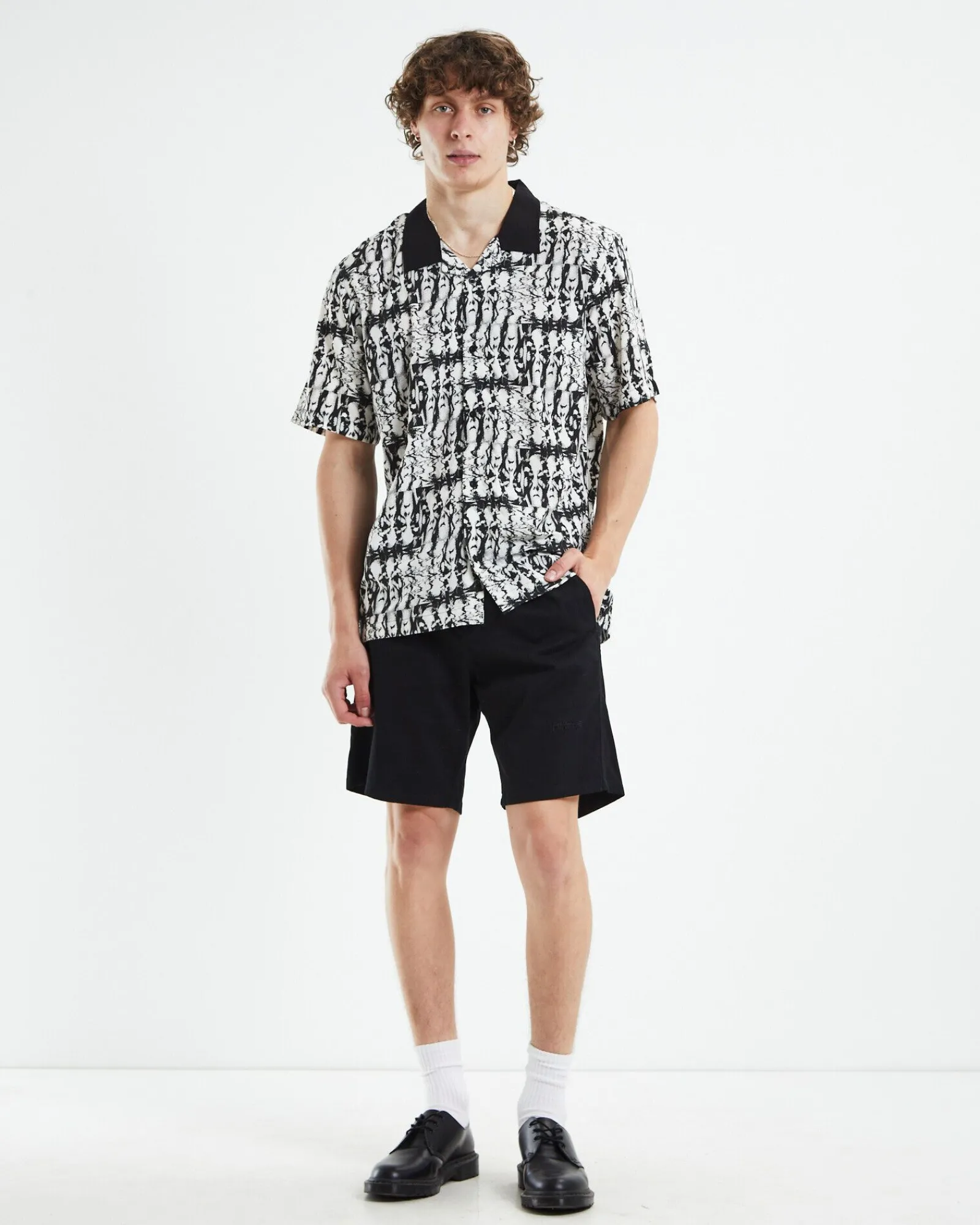 prayer_walkshorts_black_2.webp Hot FORMER Prayer Walkshorts Black