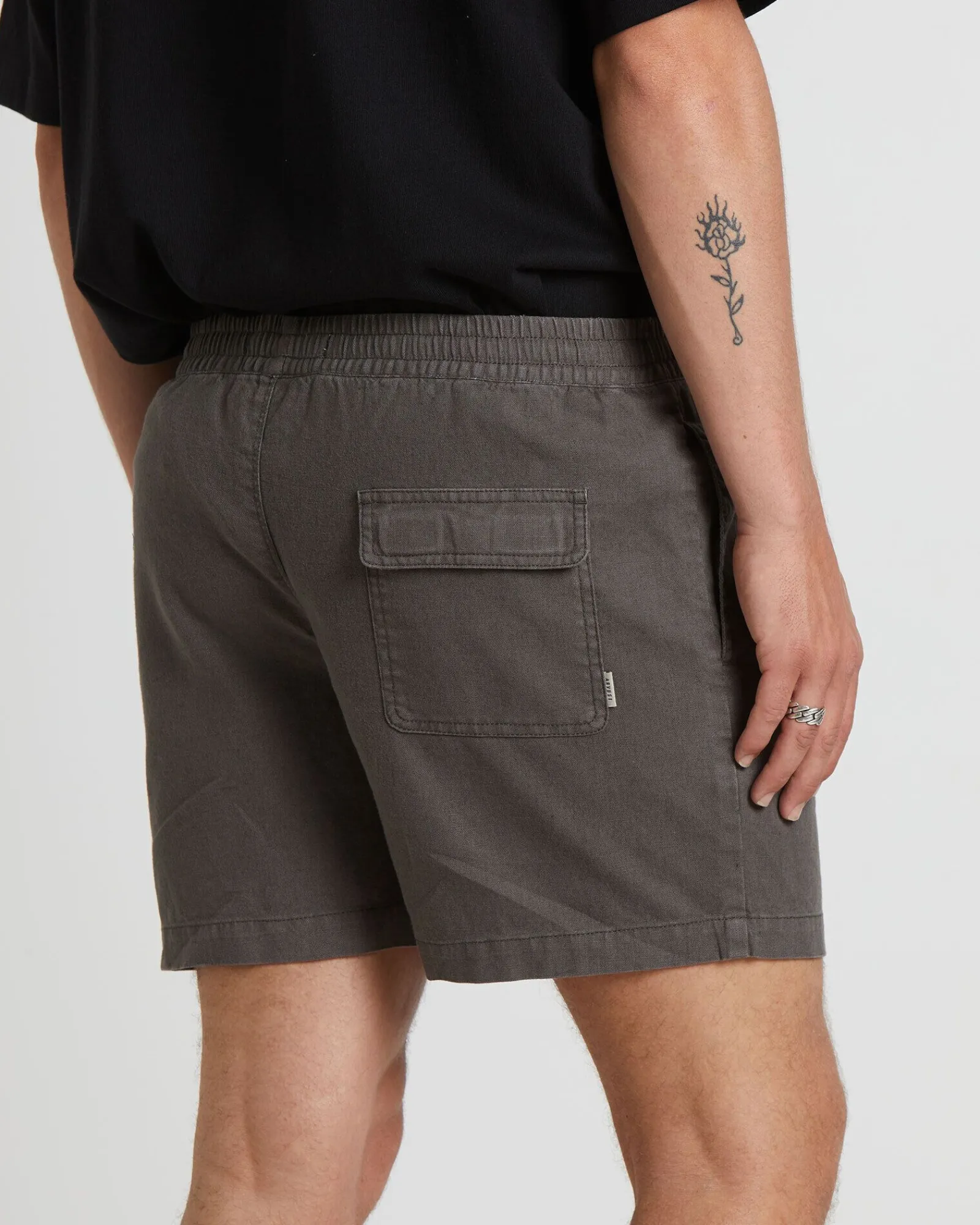 puglia_linen_shorts_in_mu_5.webp Store ARVUST Puglia Linen Shorts In Muted Olive Green