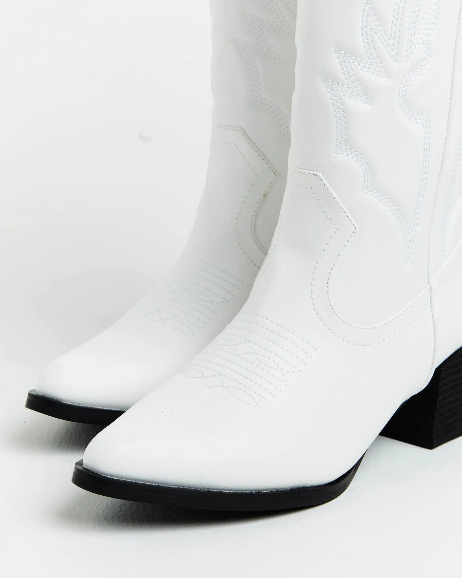 ranger_cowboy_boot_in_whi_4.webp Cheap THERAPY Ranger Cowboy Boot In White