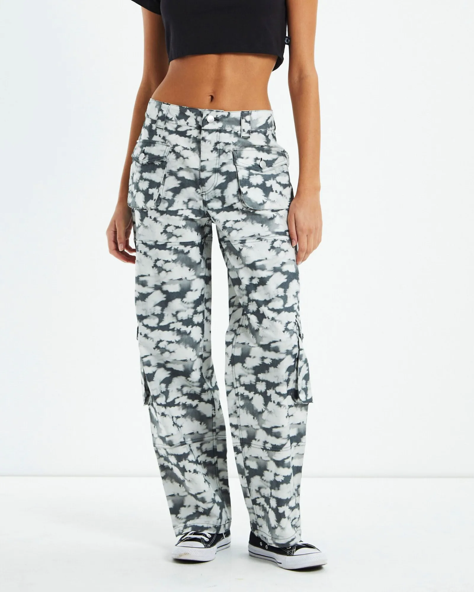 recycled_cargo_pants_blac_0.webp Cheap AFENDS Recycled Cargo Pants Black Floral