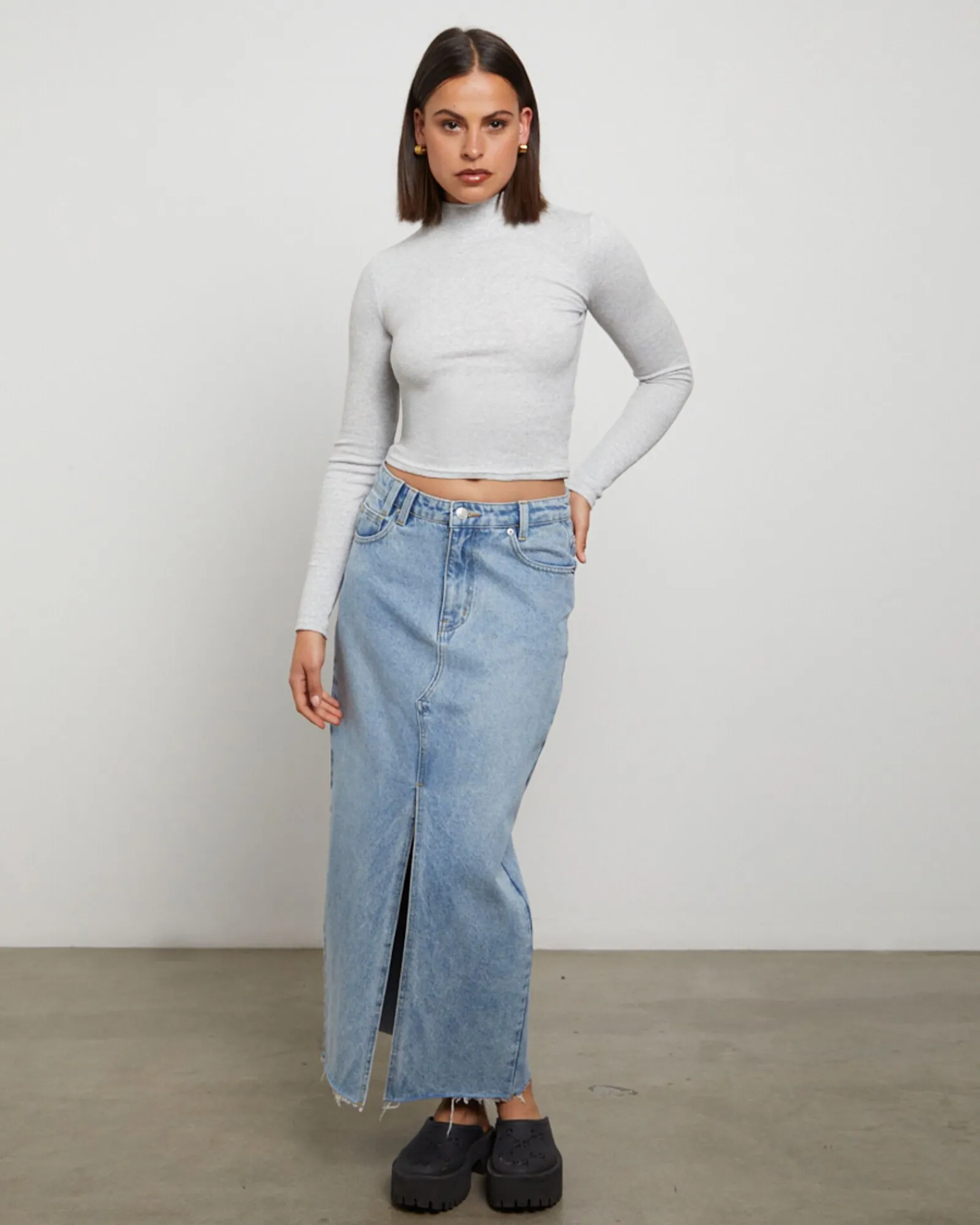 ribbed_long_sleeve_skivvy_2.webp Shop GENERAL PANTS CO. BASICS Ribbed Long Sleeve Skivvy In Grey