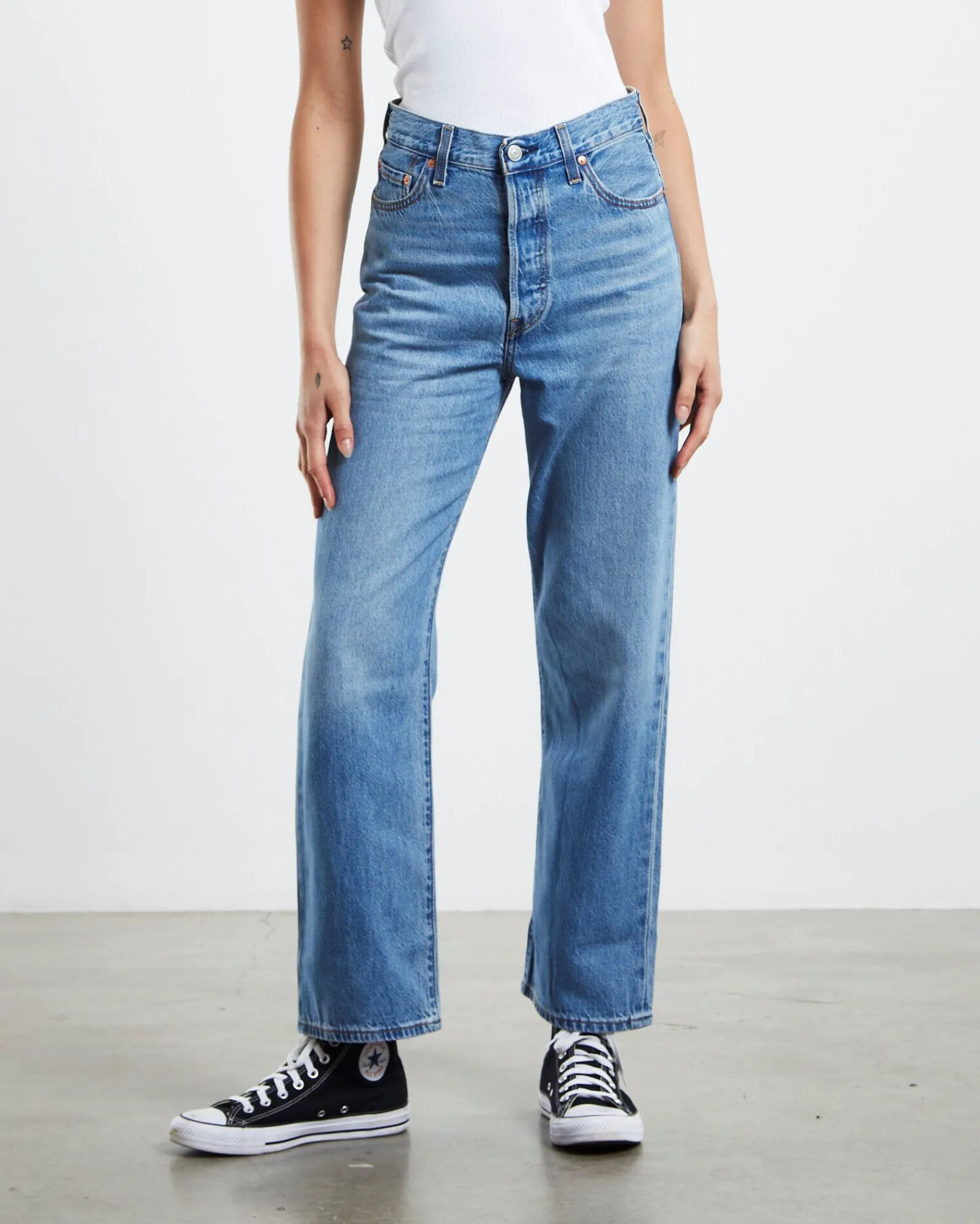 ribcage_straight_ankle_je_0.webp Flash Sale LEVIS Ribcage Straight Ankle Jeans In The Middle Light Indigo