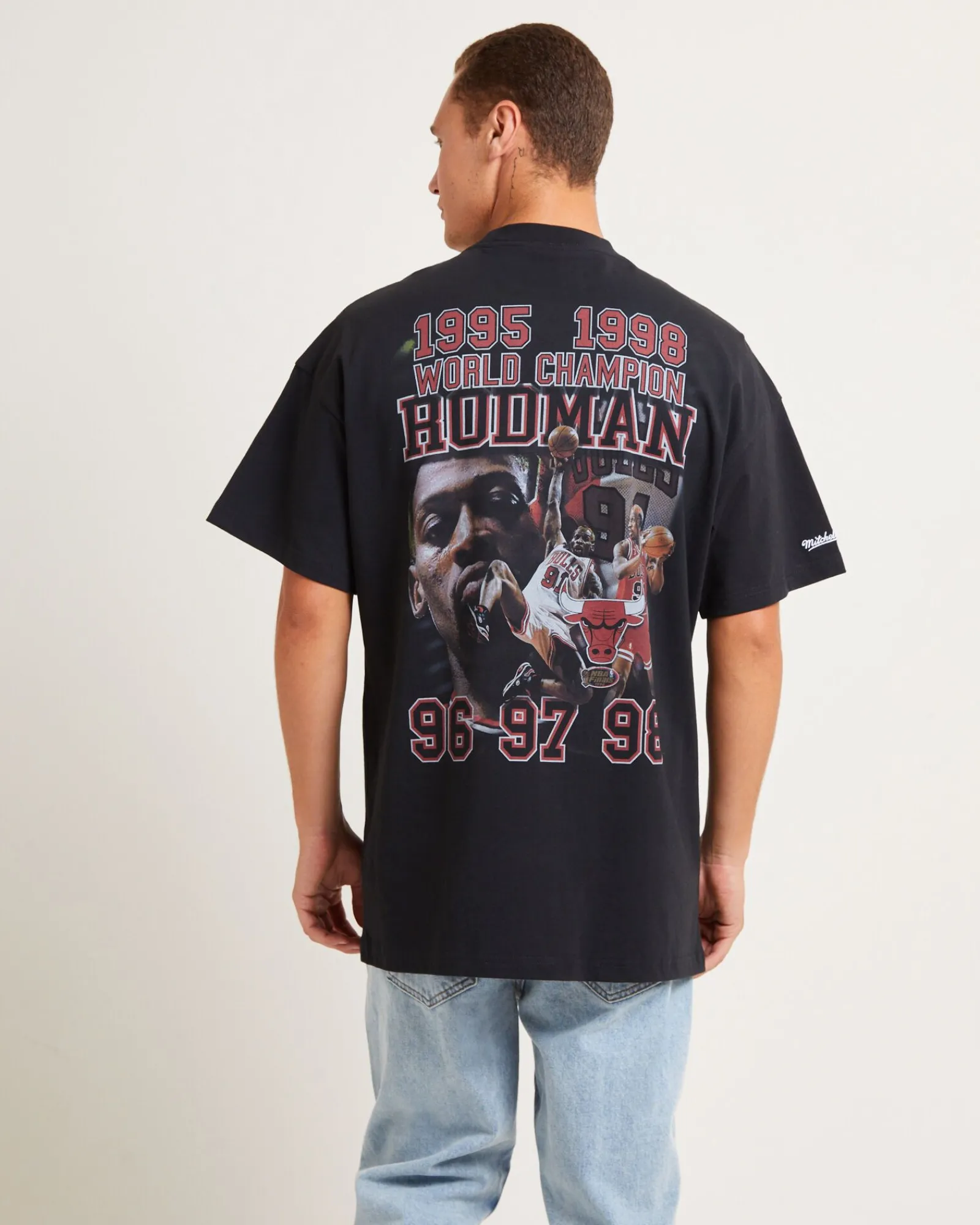 rodman_photo_short_sleeve_1.webp Discount MITCHELL & NESS Rodman Photo Short Sleeve T-Shirt In Faded Black
