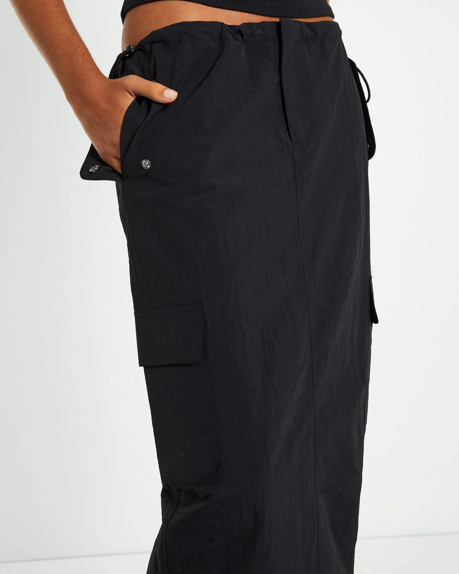 ruby_multi_pocket_cargo_m_4.webp Clearance INSIGHT Ruby Multi Pocket Cargo Maxi Skirt Black