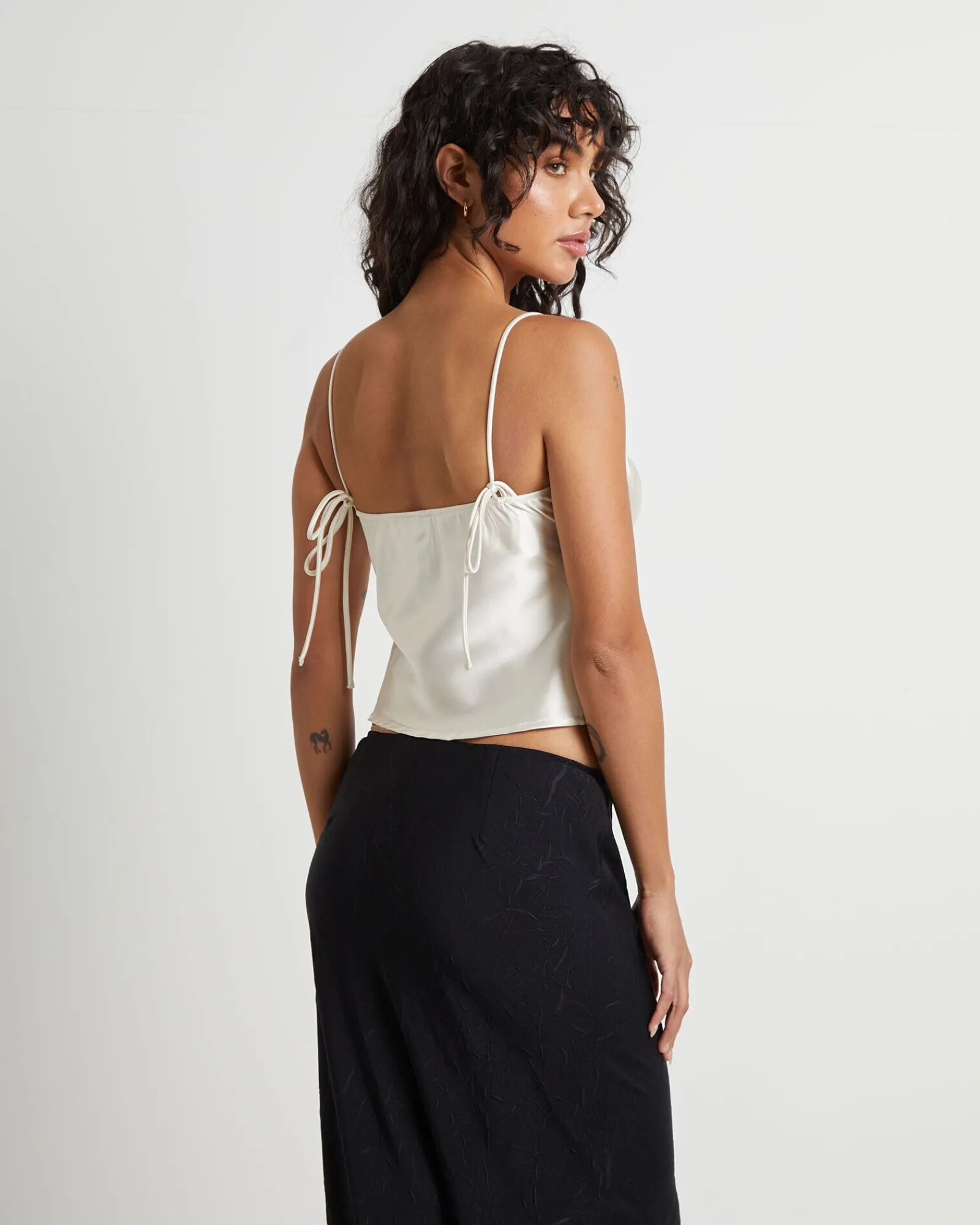 ruby_romantic_slip_top_in_1-1.webp Cheap ALICE IN THE EVE Ruby Romantic Slip Top In Ivory