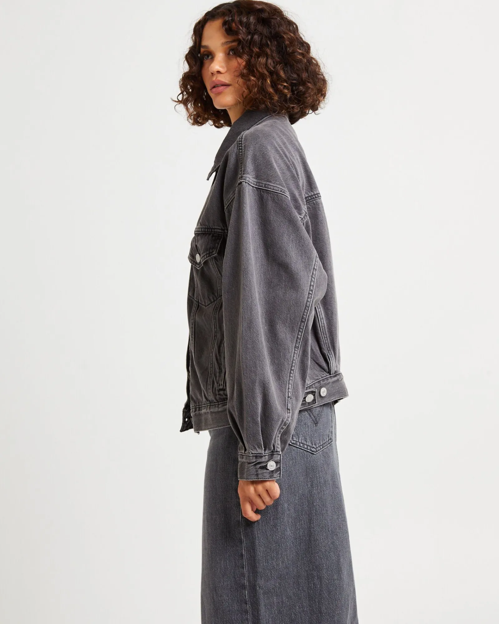 s_denim_trucker_jacket_bl_3.webp Sale LEVIS 90S Denim Trucker Jacket Black