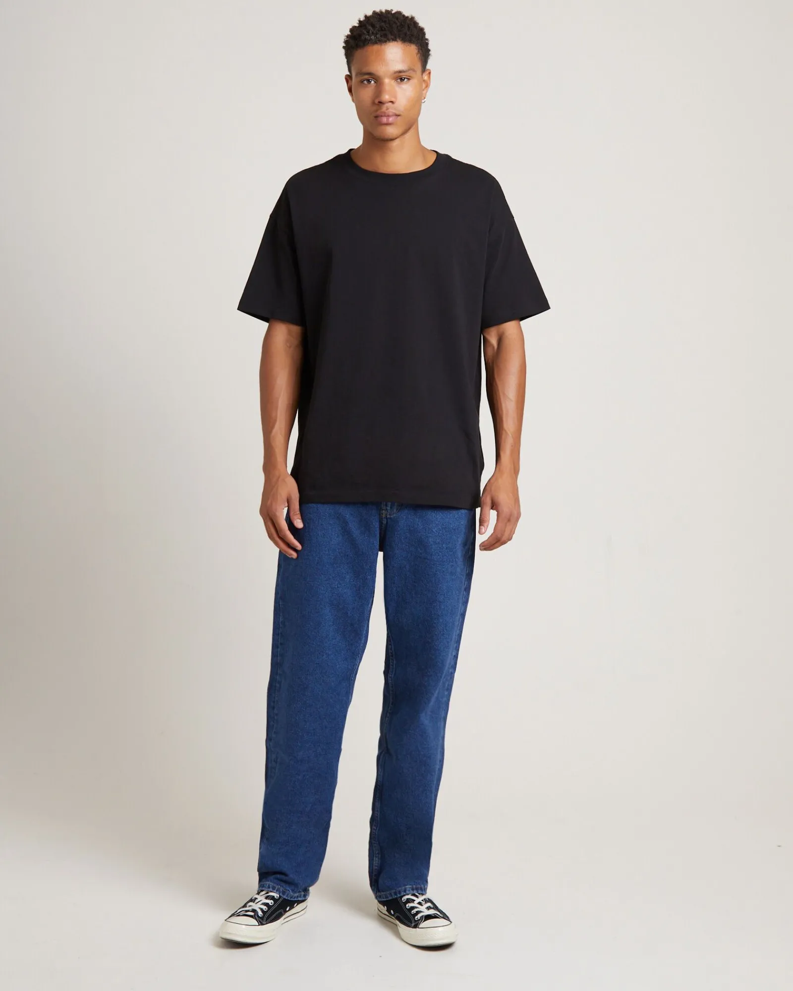 s_straight_jeans_in_mediu_1.webp Cheap CALVIN KLEIN 90'S Straight Jeans In Medium Denim