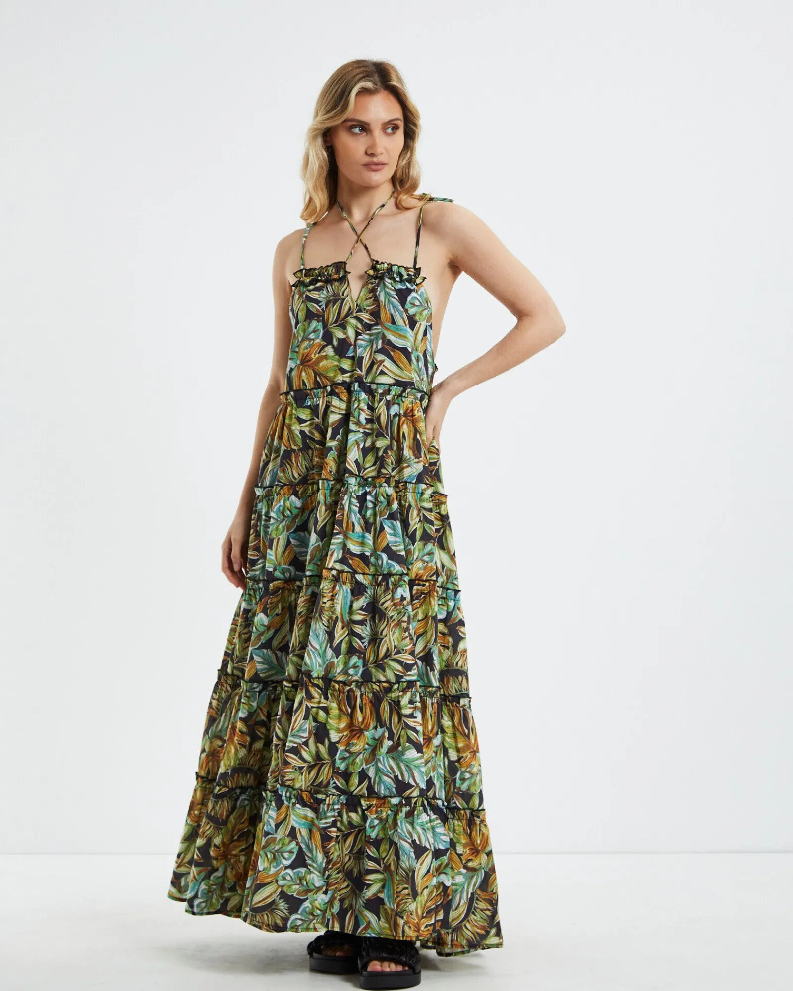 senorita_maxi_dress_tropi_2.webp Store CHARLIE HOLIDAY Senorita Maxi Dress Tropical Palm