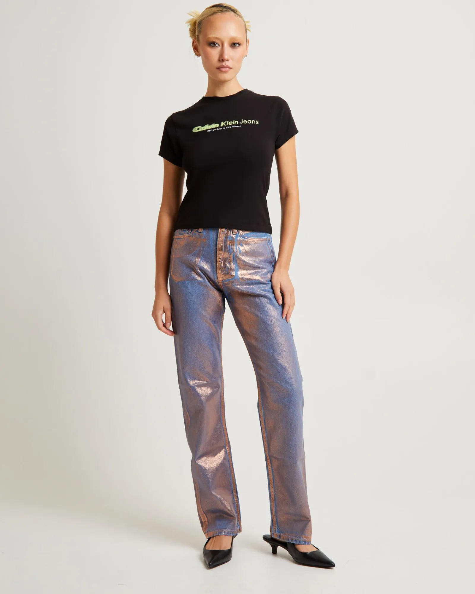 slogan_fitted_tee_black_2.webp Outlet CALVIN KLEIN Slogan Fitted Tee Black