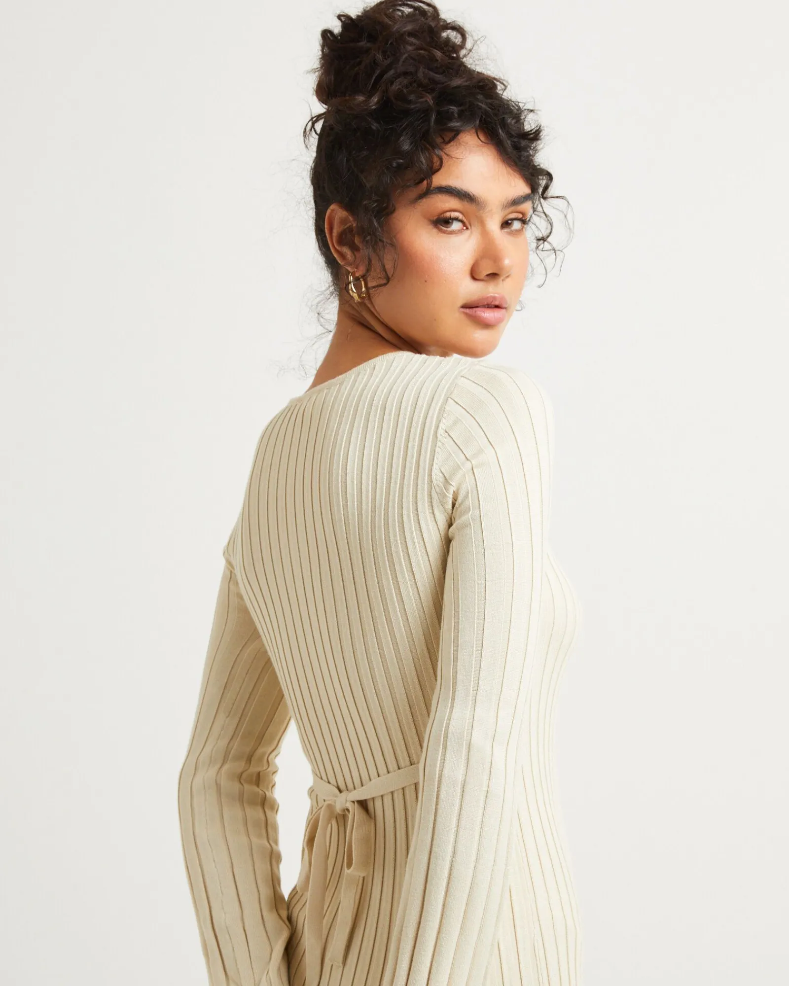 sophie_long_sleeve_rib_kn_4-1.webp Flash Sale SUBTITLED Sophie Long Sleeve Rib Knit Dress