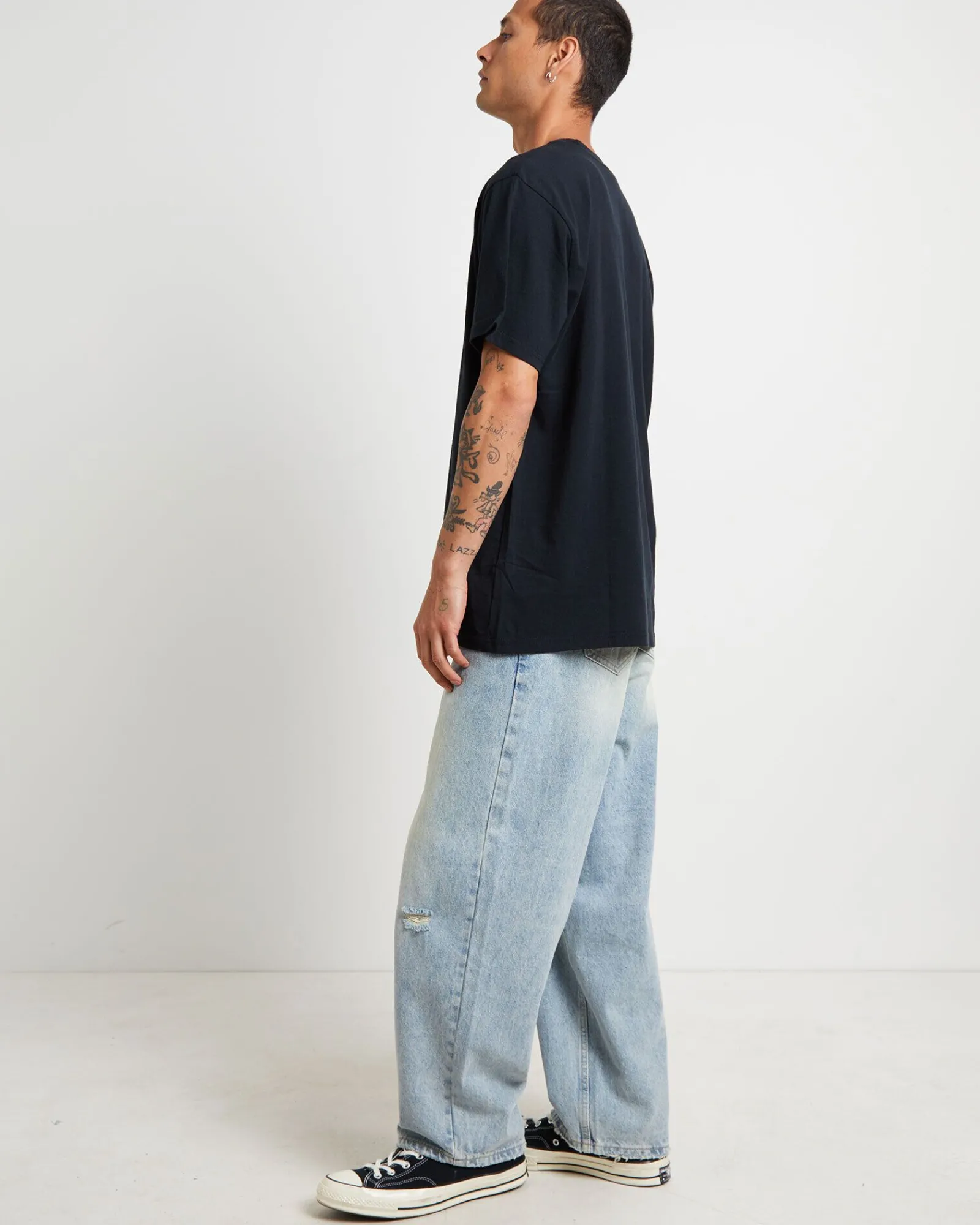still_life_short_sleeve_t_3-1.webp Fashion FORMER Still Life Short Sleeve T-Shirt In Black