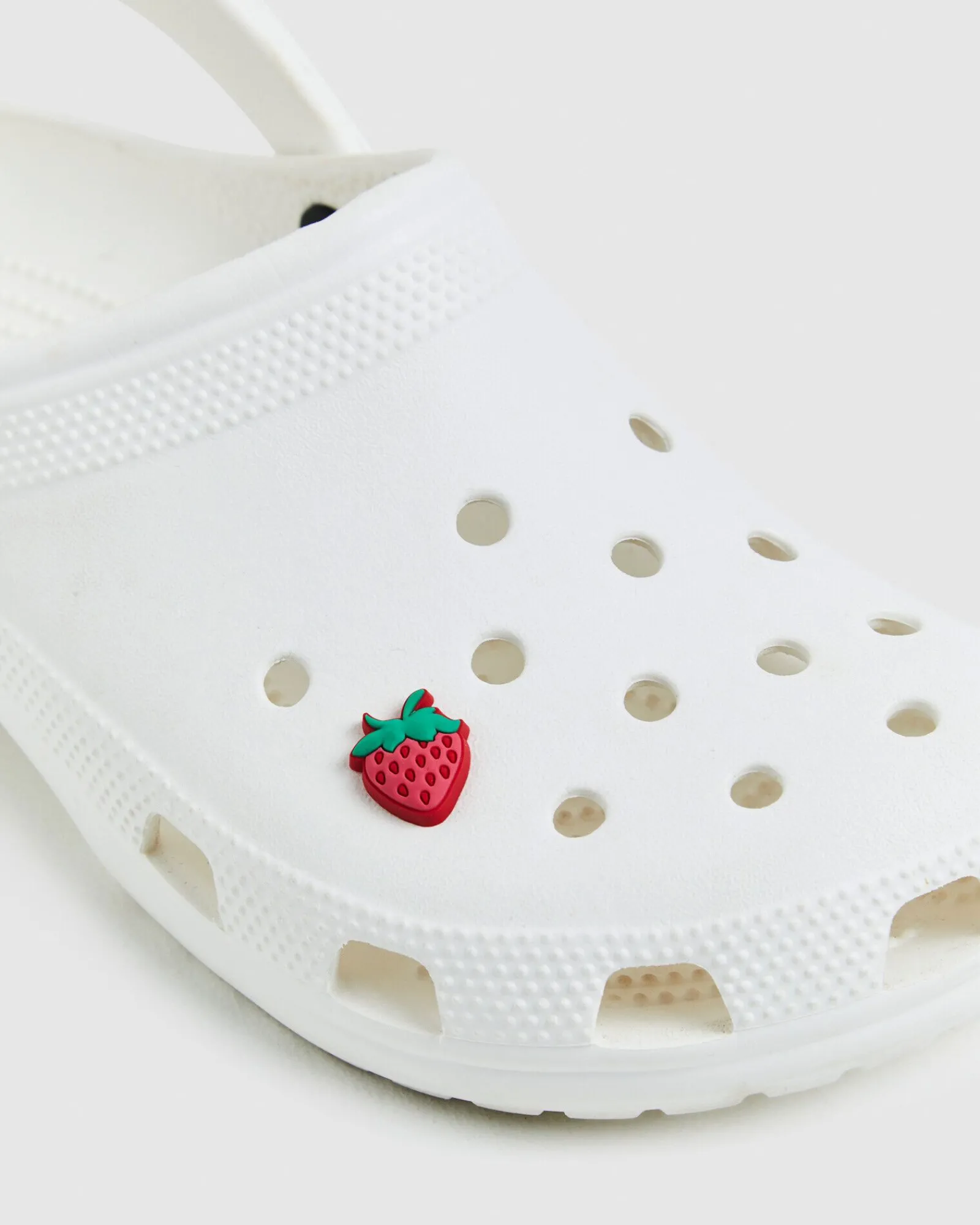 strawberry_fruit_jibbitz_0.webp Shop CROCS Strawberry Fruit Jibbitz