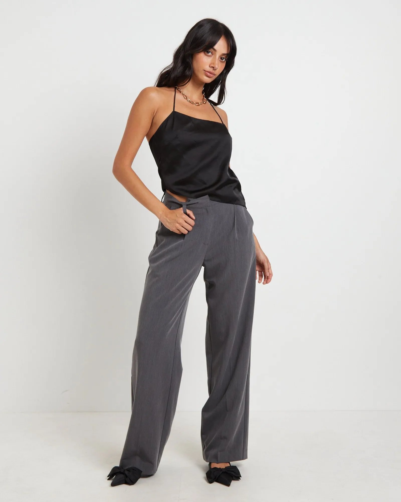 suki_silky_asymmetric_top_2.webp Flash Sale ALICE IN THE EVE Suki Silky Asymmetric Top In Black