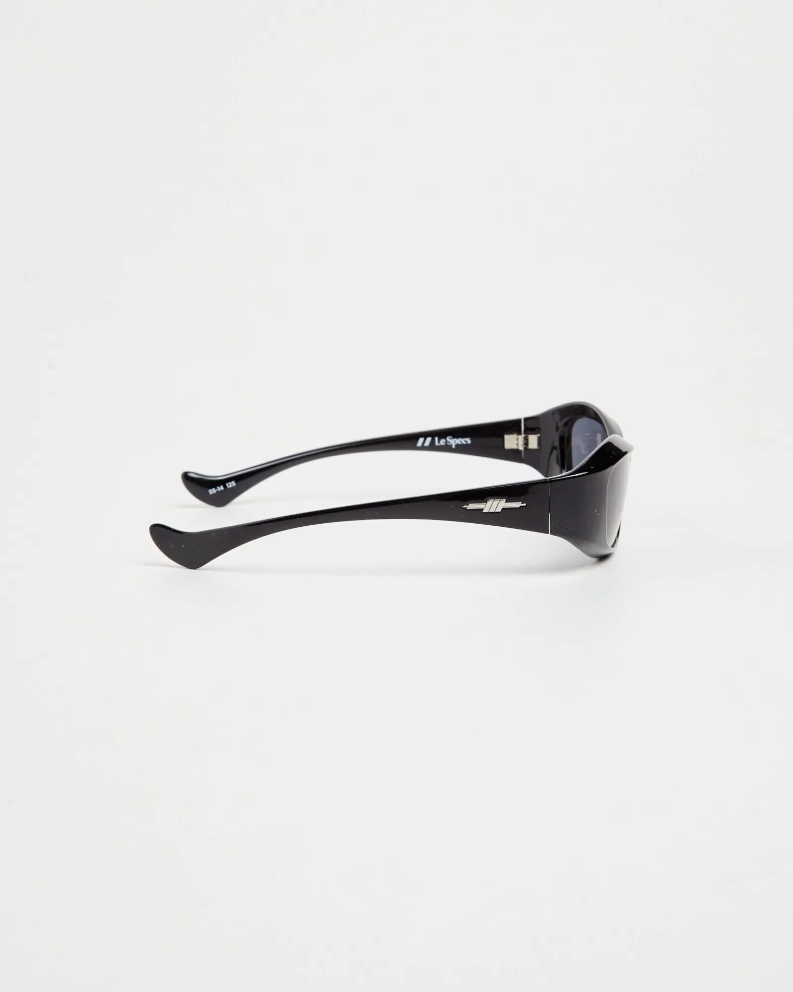 swift_lust_sunglasses_bla_3.webp Outlet LE SPECS Swift Lust Sunglasses Black/Smoke