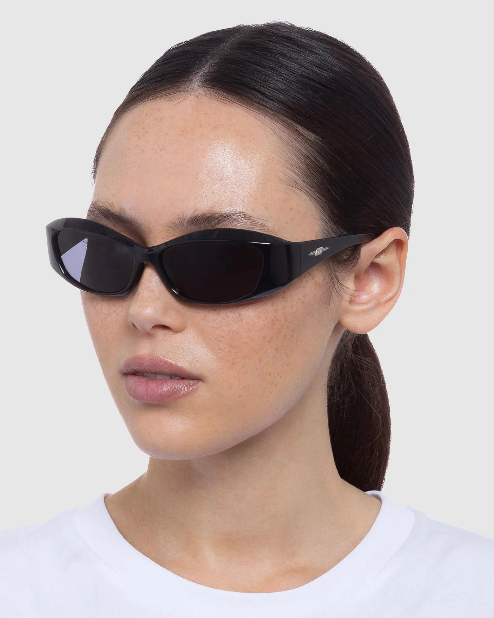 swift_lust_sunglasses_bla_5.webp Outlet LE SPECS Swift Lust Sunglasses Black/Smoke