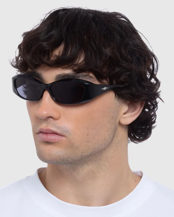 Outlet LE SPECS Swift Lust Sunglasses Black/Smoke