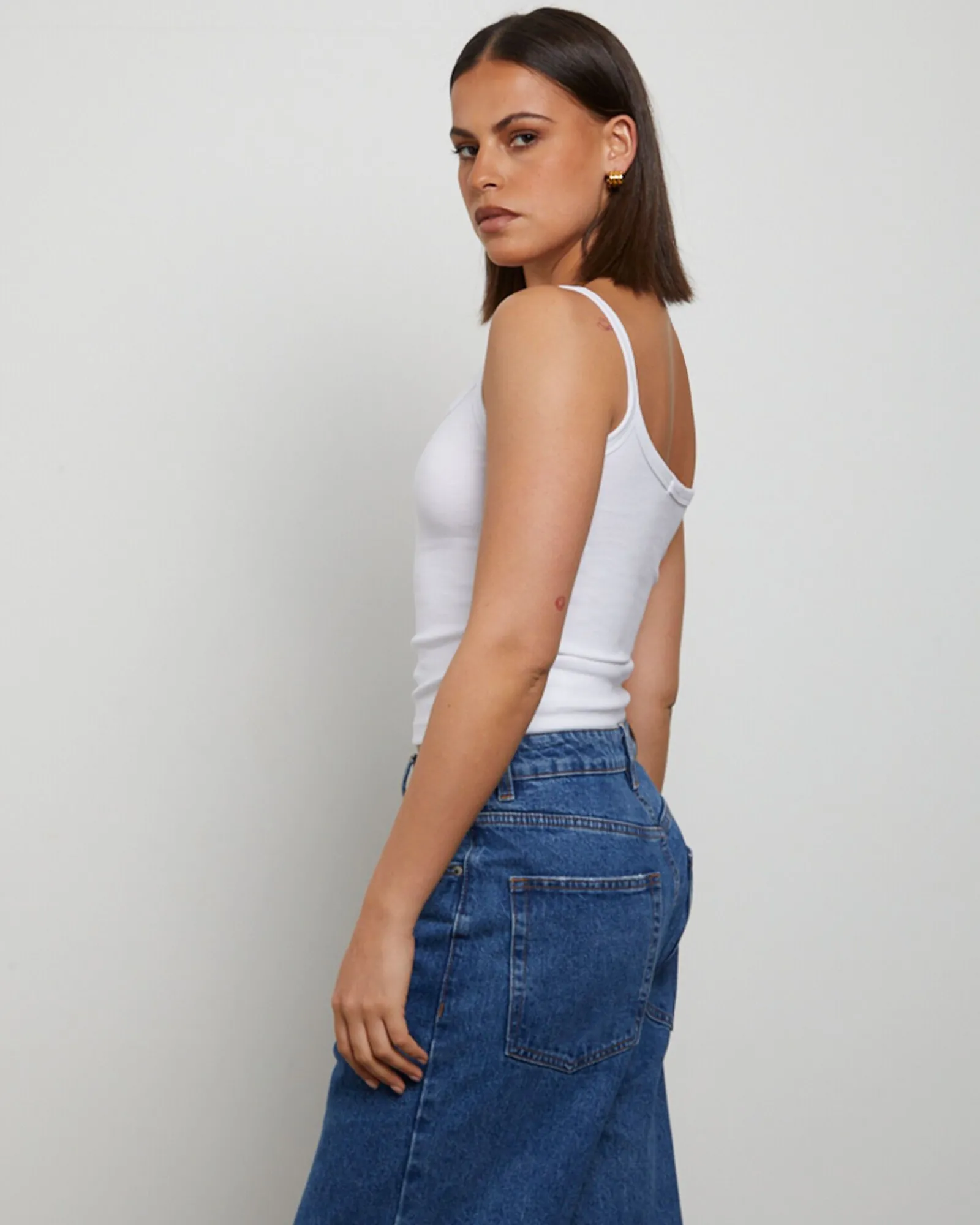 tank_top_in_white_3.webp Discount GENERAL PANTS CO. BASICS Tank Top In White