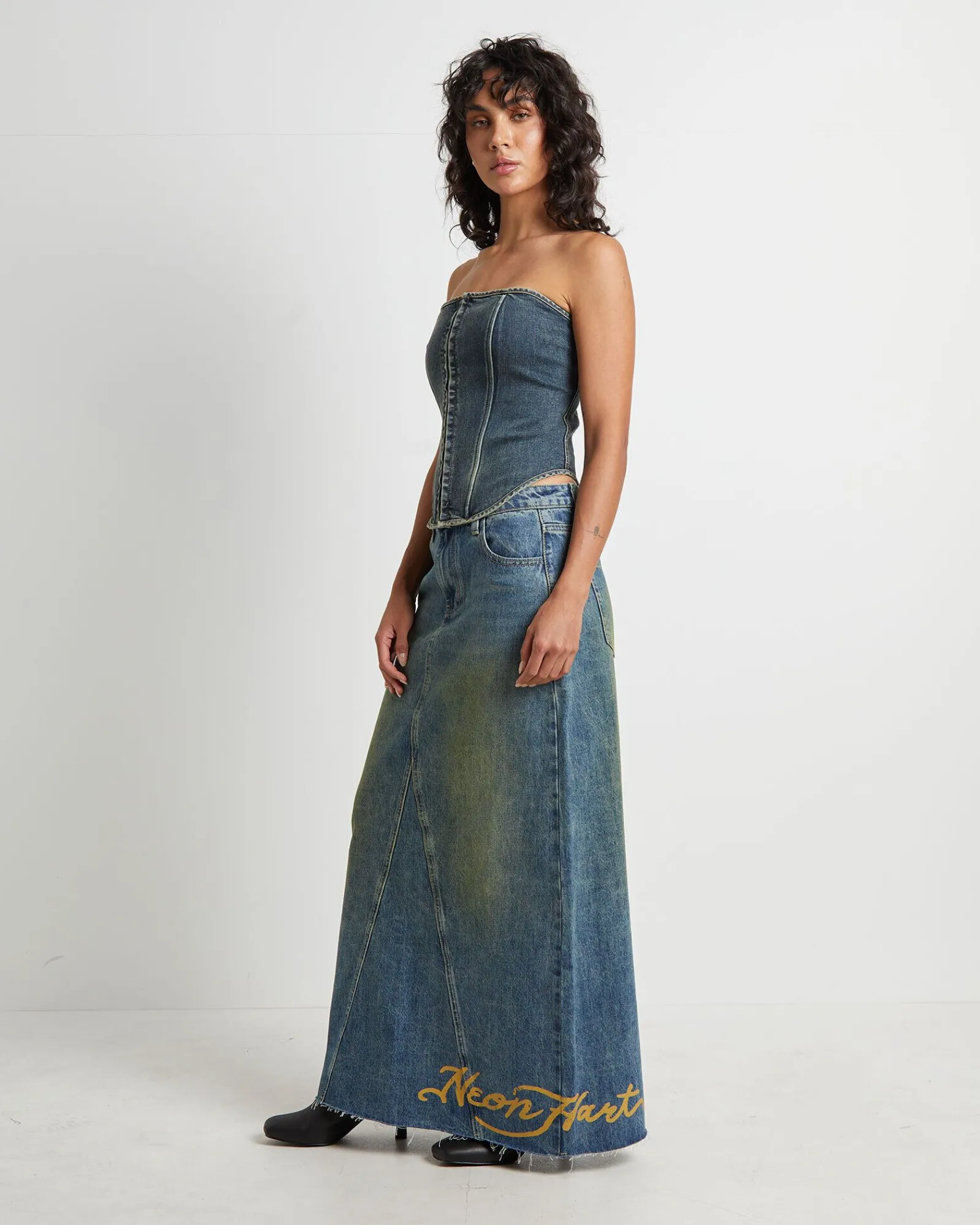 taytum_hook__eye_front_de_3.webp Online NEON HART Taytum Hook + Eye Front Denim Corset In Vintage Tint