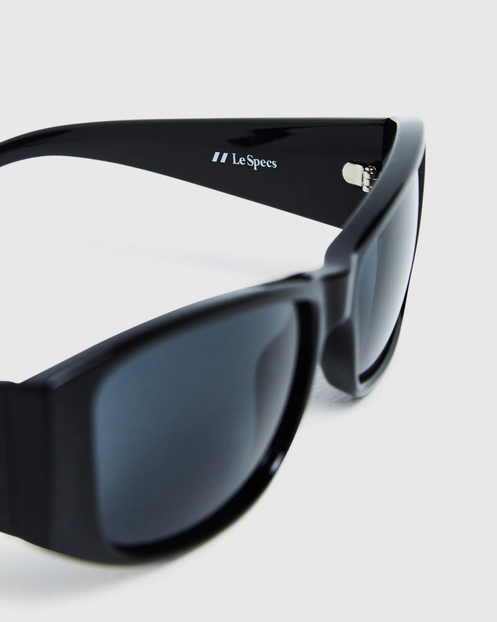 the_exquisite_sunglasses__4.webp Hot LE SPECS The Exquisite Sunglasses Black Smoke Mono