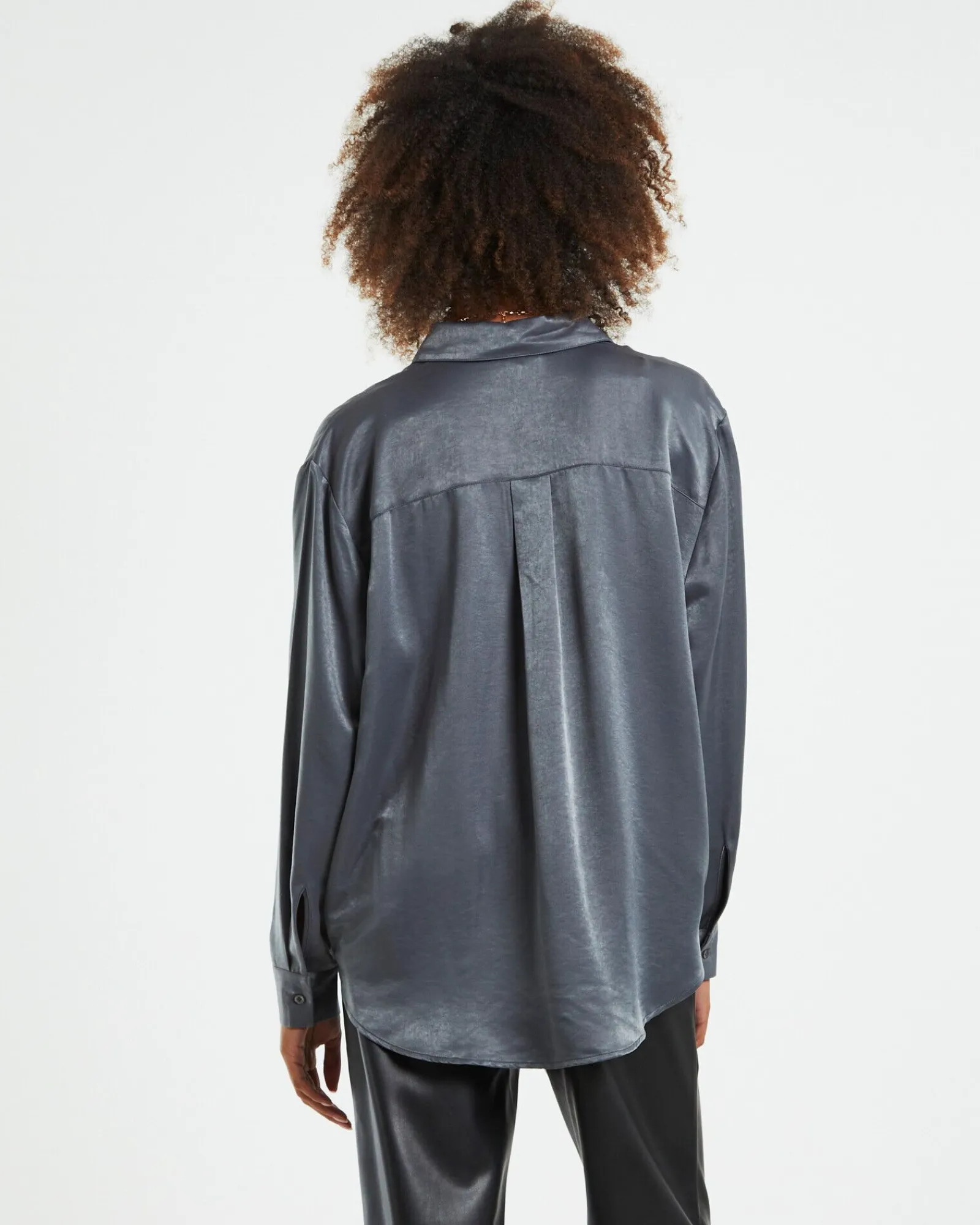 tina_silky_oversized_long_1.webp New ALICE IN THE EVE Tina Silky Oversized Long Sleeve Shirt Charcoal