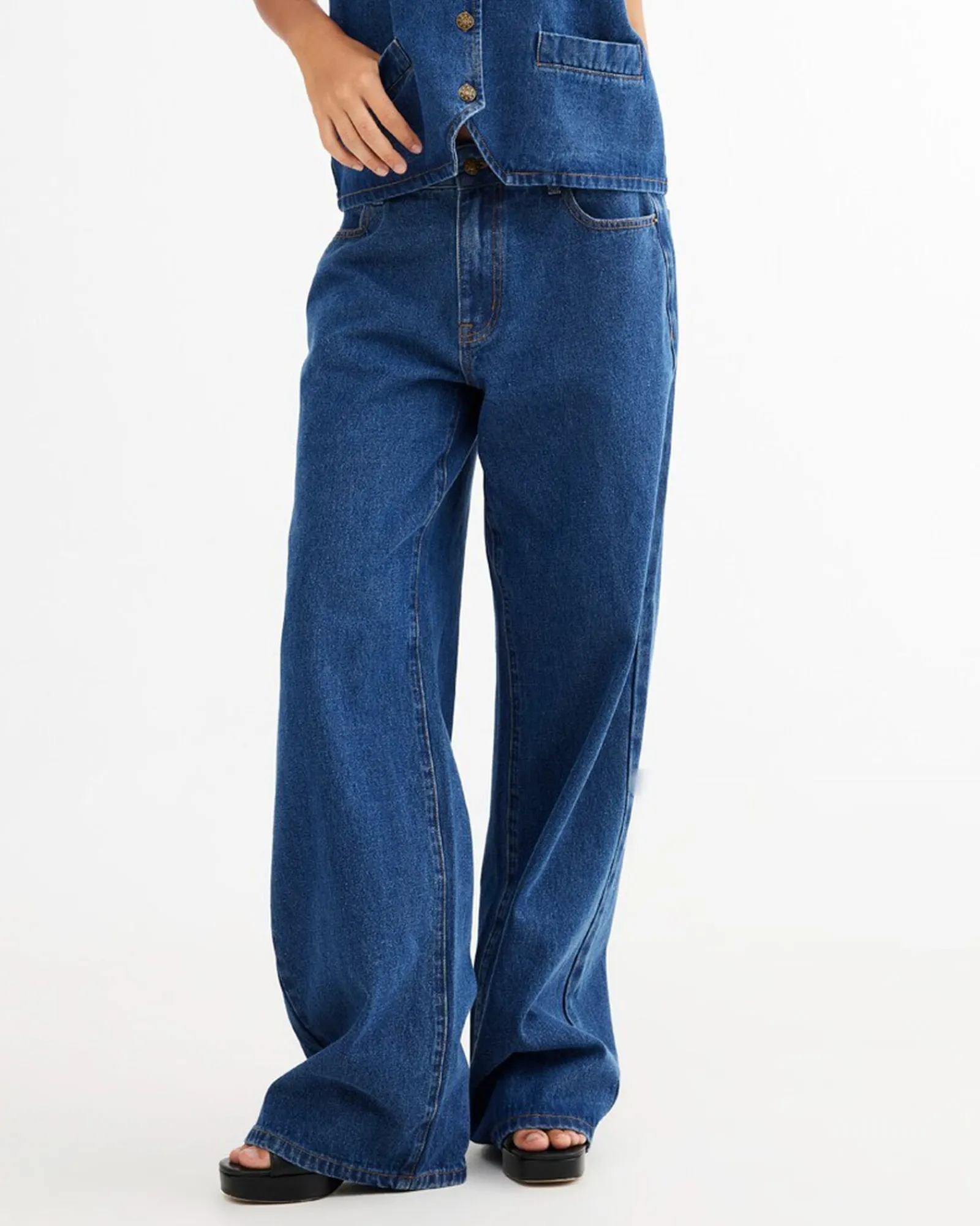 top_model_jeans_1-1.webp Sale LIONESS Top Model Jeans