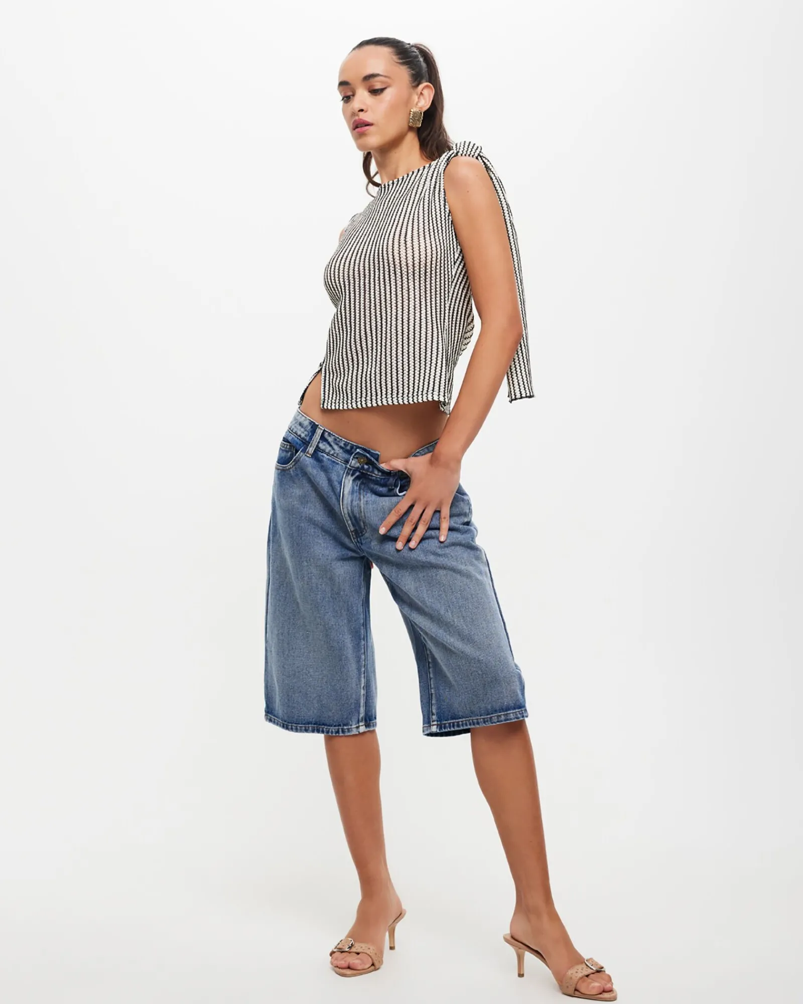 tranquil_top_in_white_str_5.webp Cheap LIONESS Tranquil Top In White Stripe