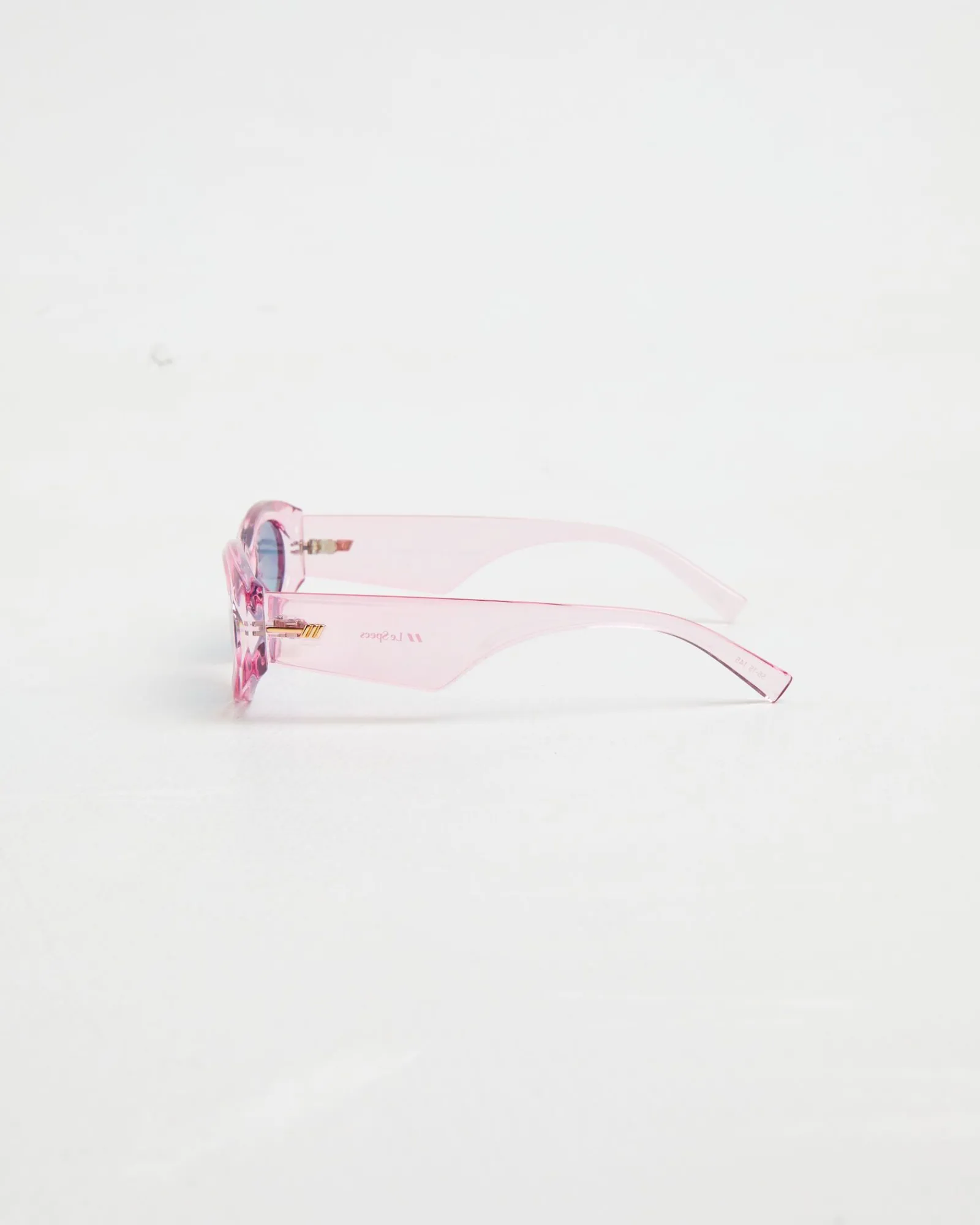 under_wraps_sunglasses_in_2.webp Online LE SPECS Under Wraps Sunglasses In Pink/Teal Mono