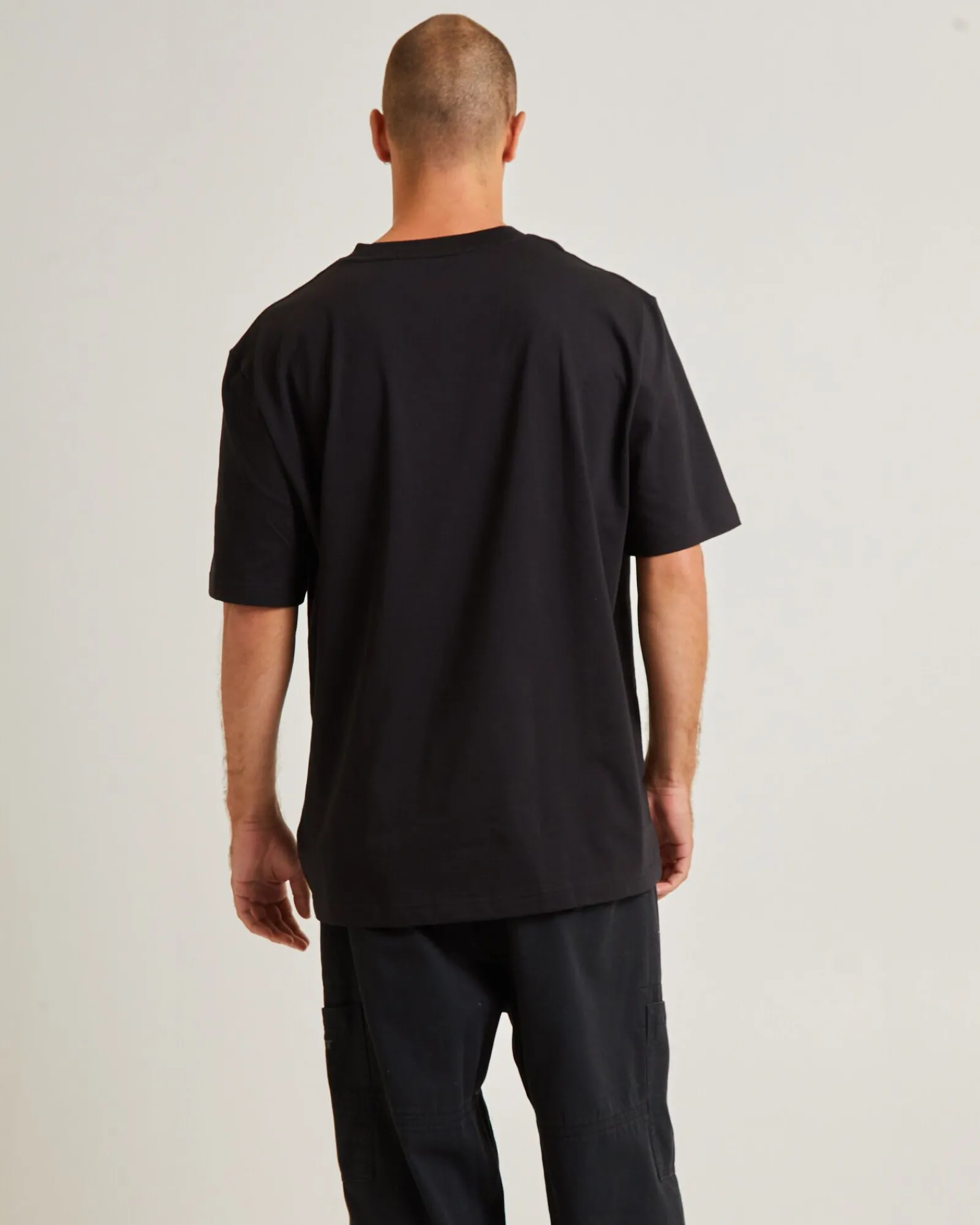 vertical_institutional_sh_1-1.webp Discount CALVIN KLEIN Vertical Institutional Short Sleeve T-Shirt
