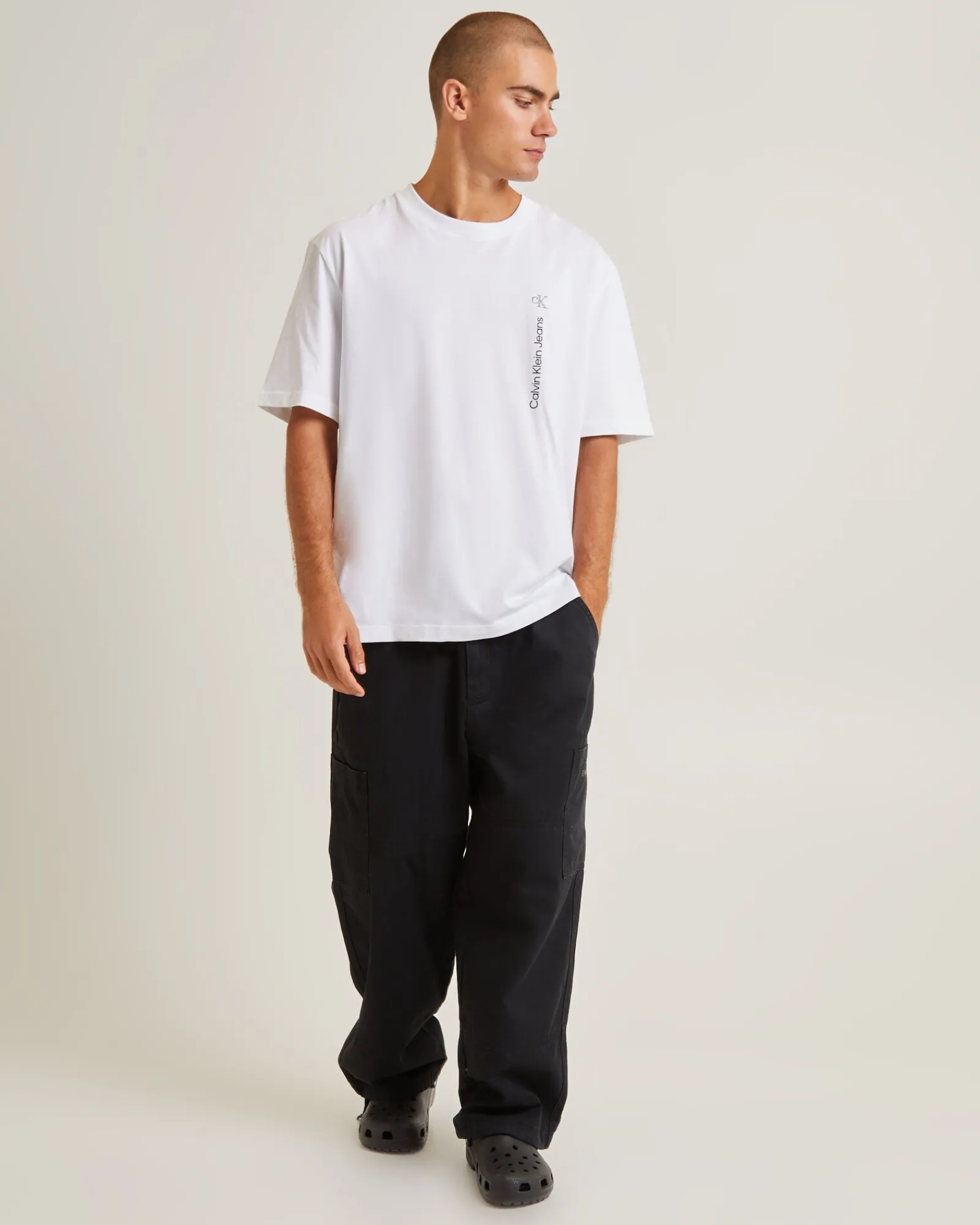 vertical_institutional_sh_2.webp New CALVIN KLEIN Vertical Institutional Short Sleeve T-Shirt