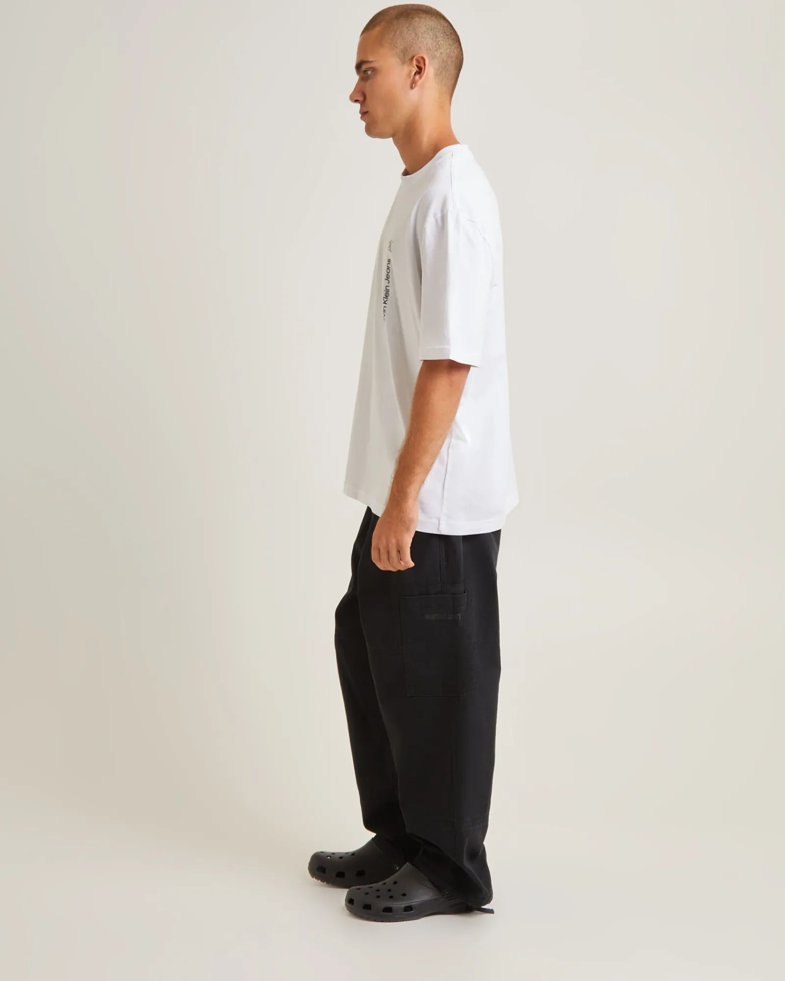 vertical_institutional_sh_3.webp New CALVIN KLEIN Vertical Institutional Short Sleeve T-Shirt