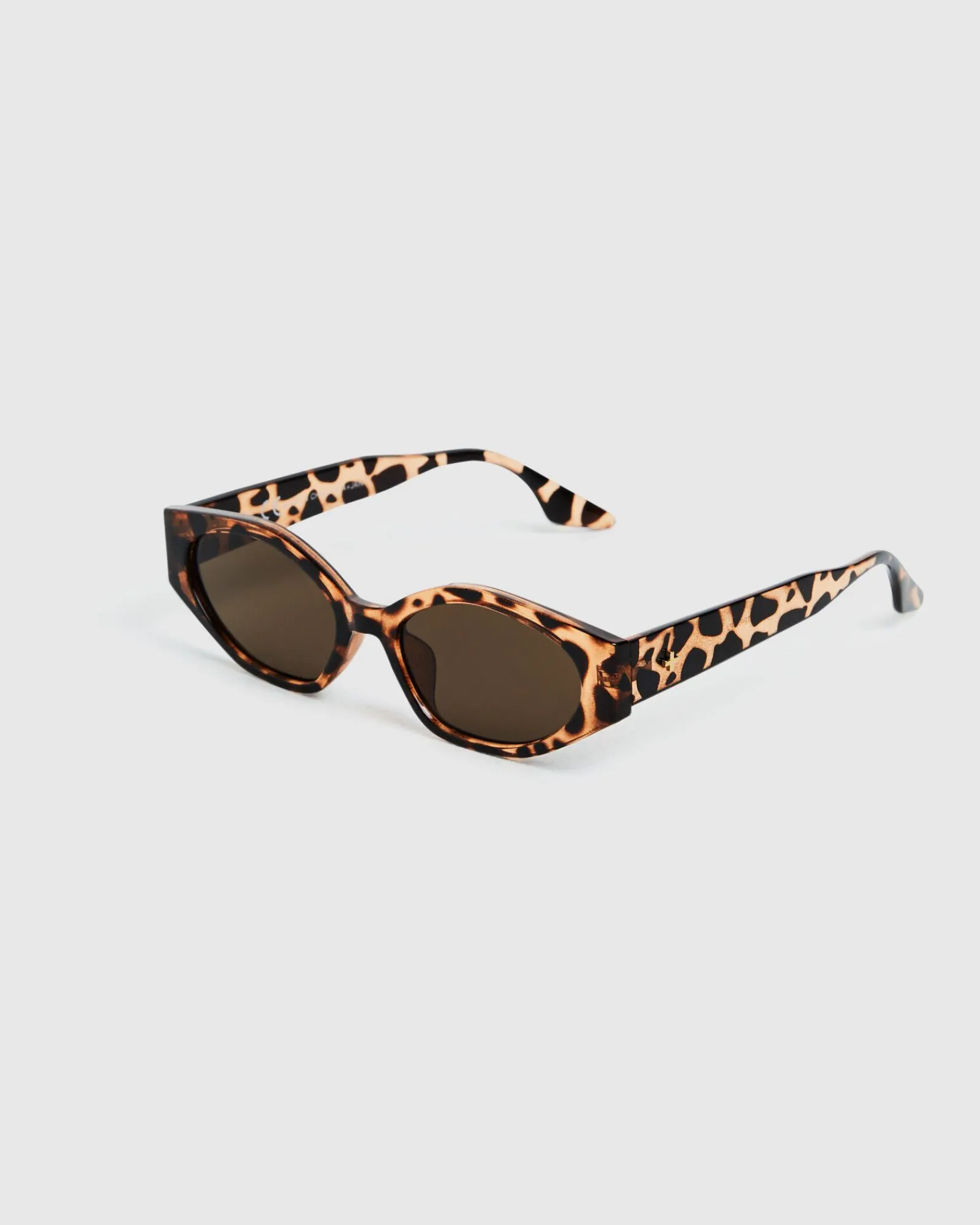 wren_sunglasses_tortbrown_2.webp Fashion PETA AND JAIN Wren Sunglasses Tort/Brown Mono Lens